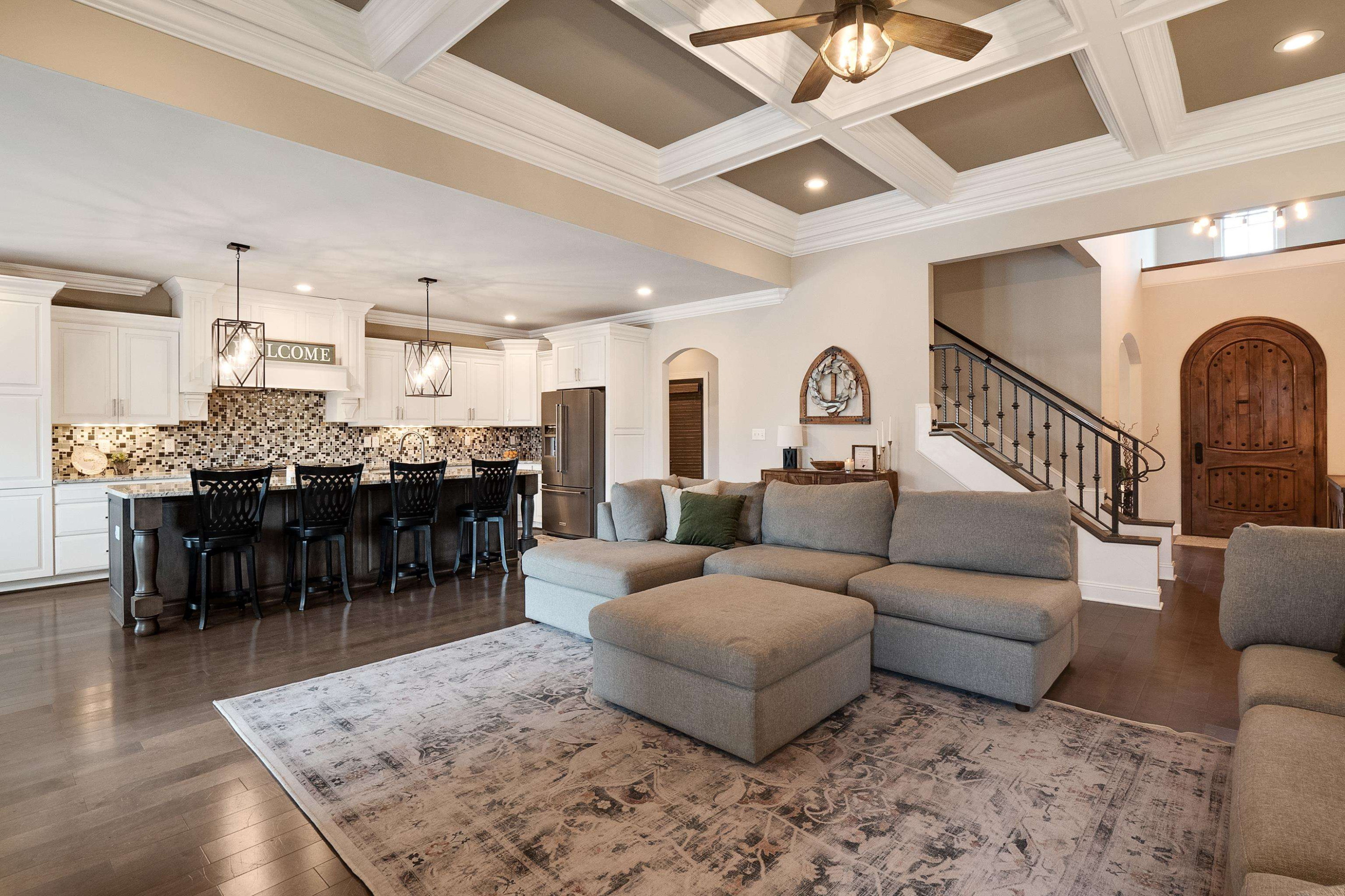 6 Winslow Cove