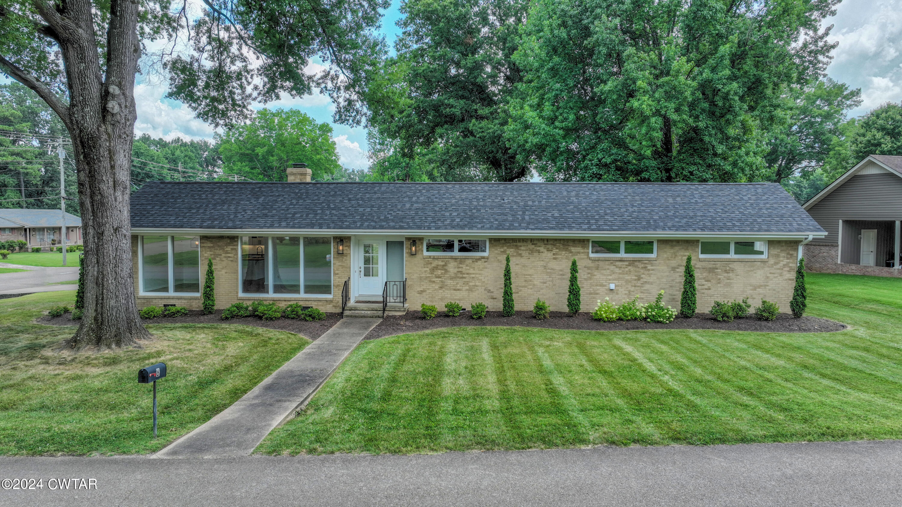 8 Woodhaven Drive