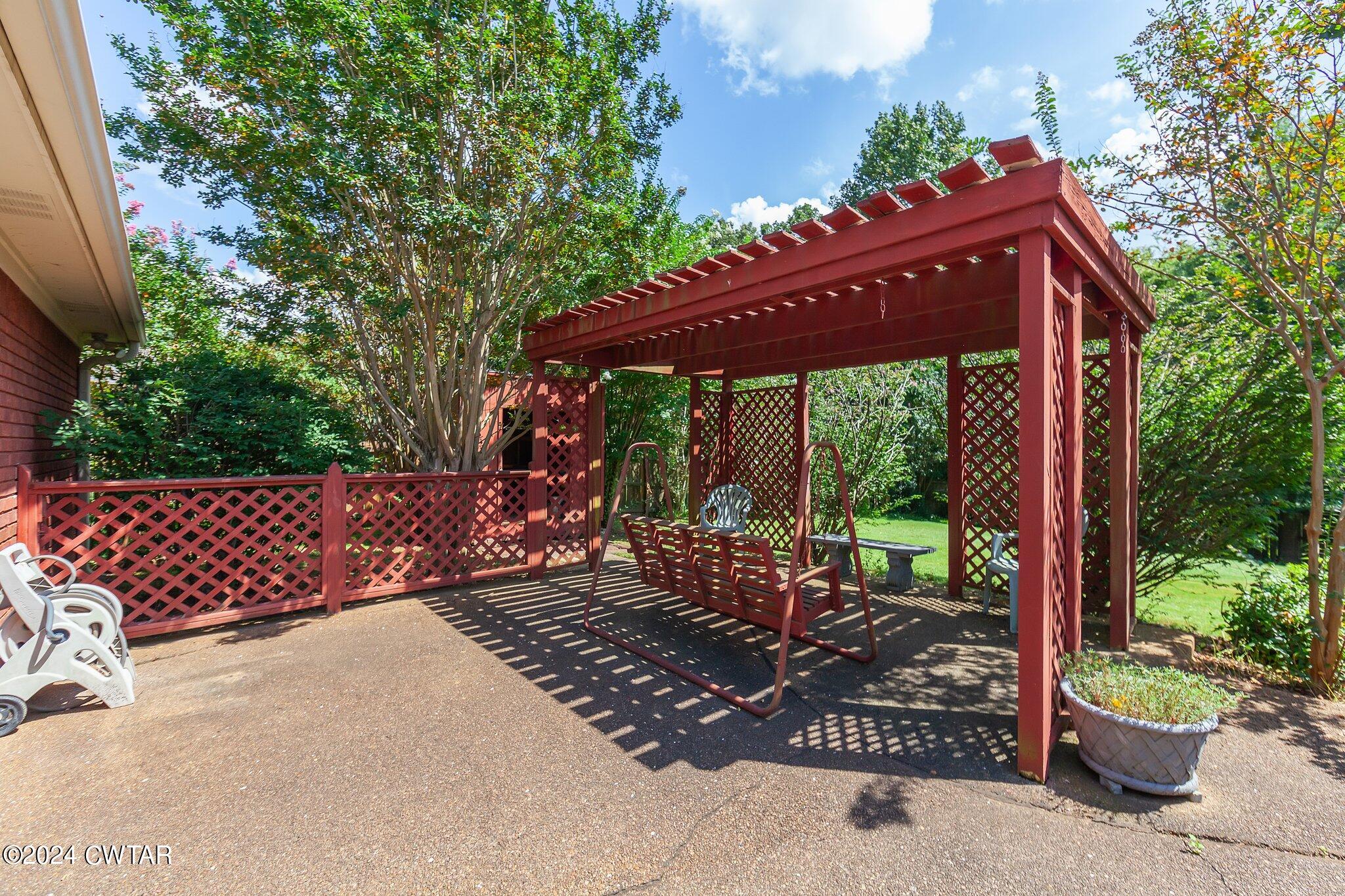 24 Summerview Drive