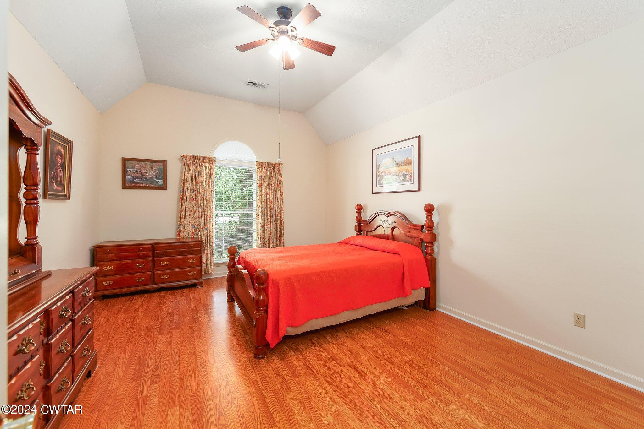 24 Summerview Drive
