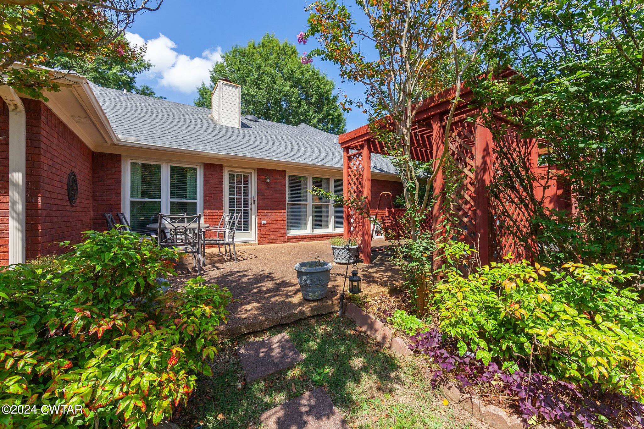 24 Summerview Drive