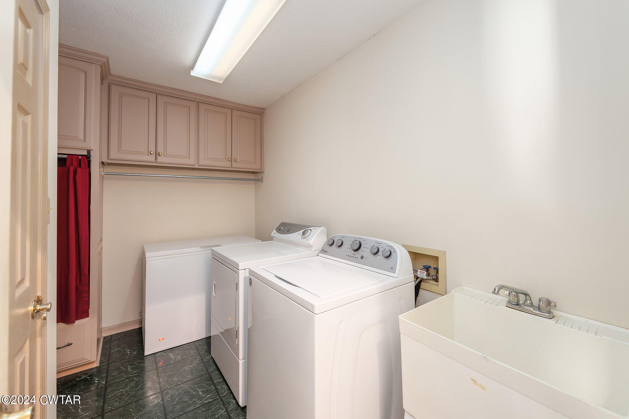 24 Summerview Drive