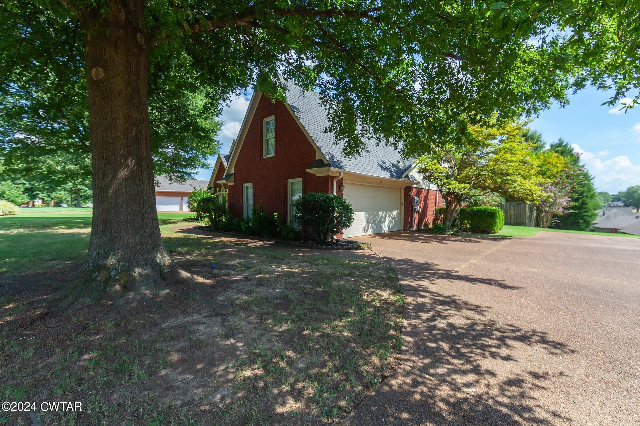 24 Summerview Drive
