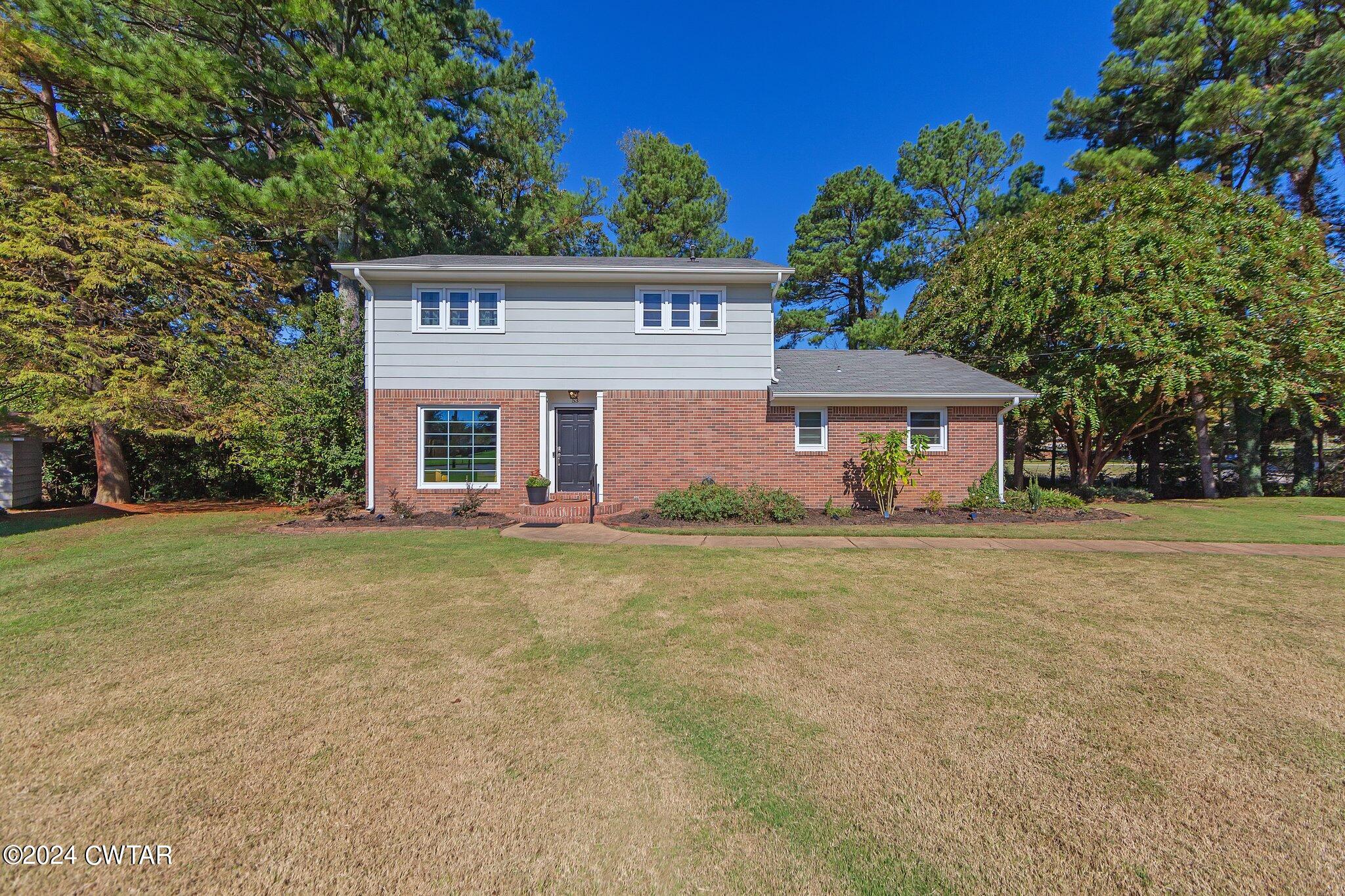 53 Omar Circle
