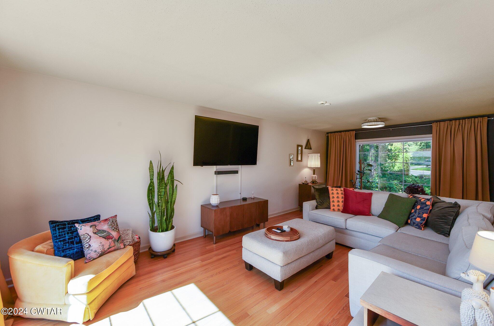 53 Omar Circle