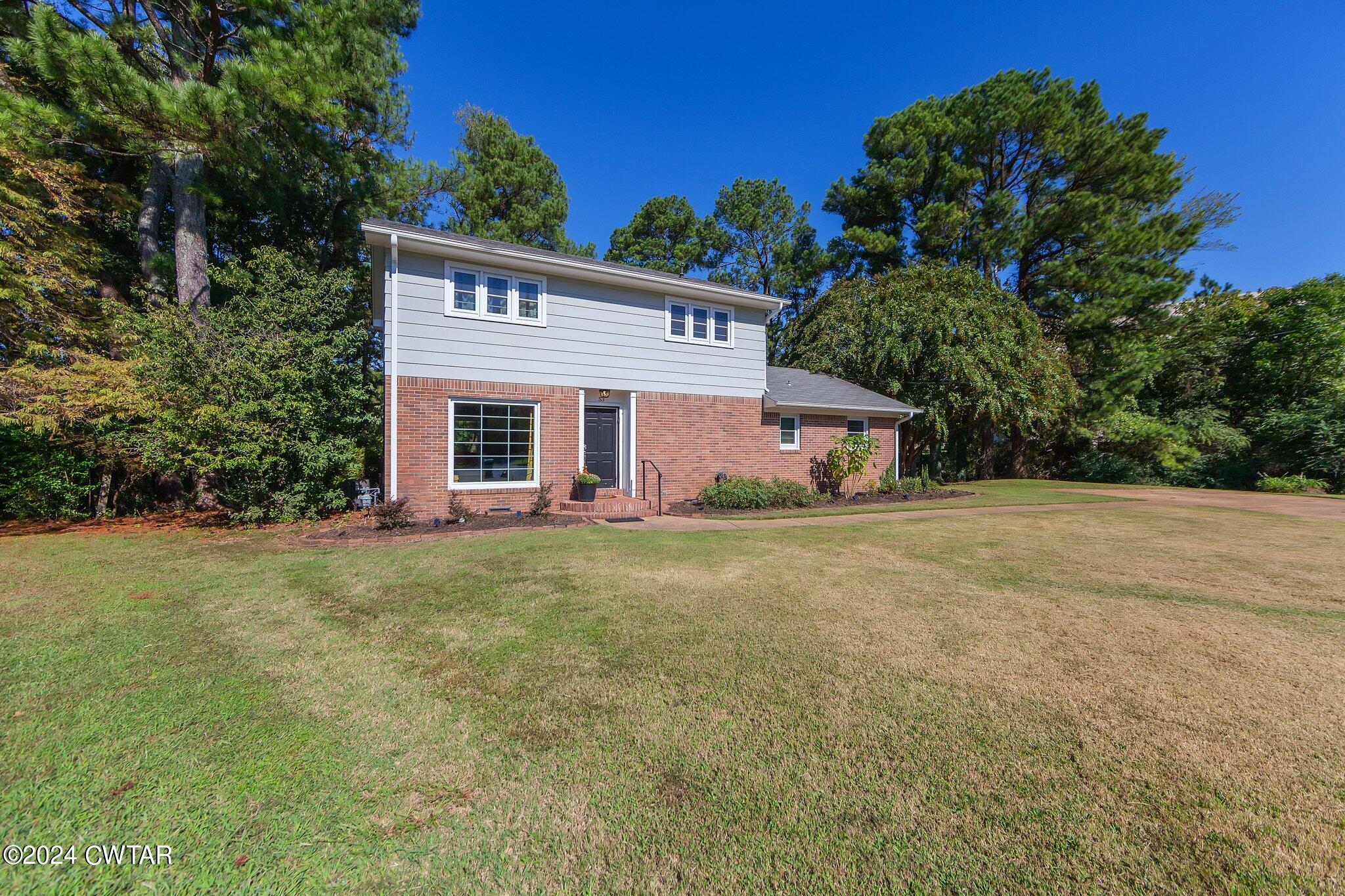 53 Omar Circle