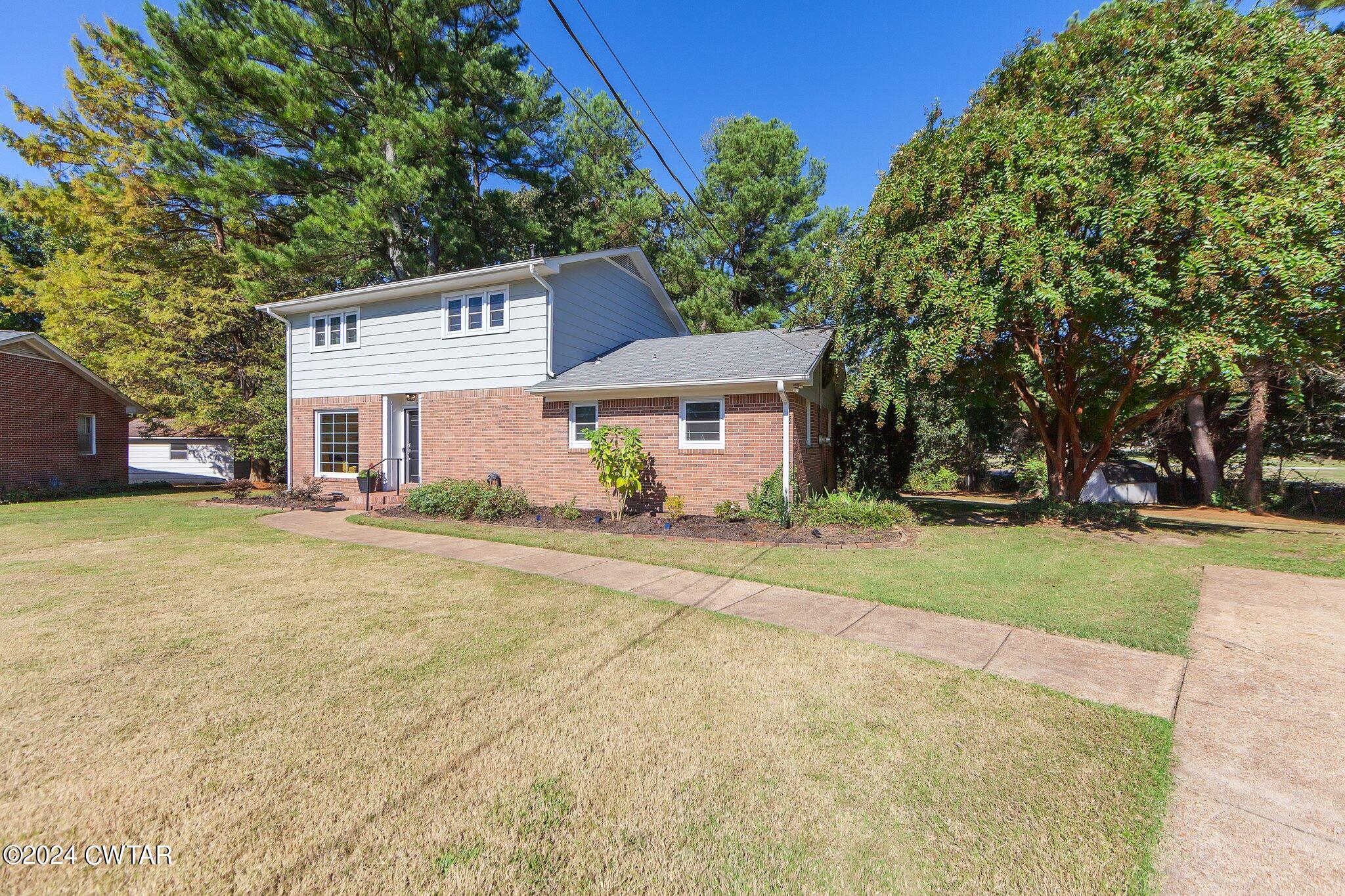 53 Omar Circle