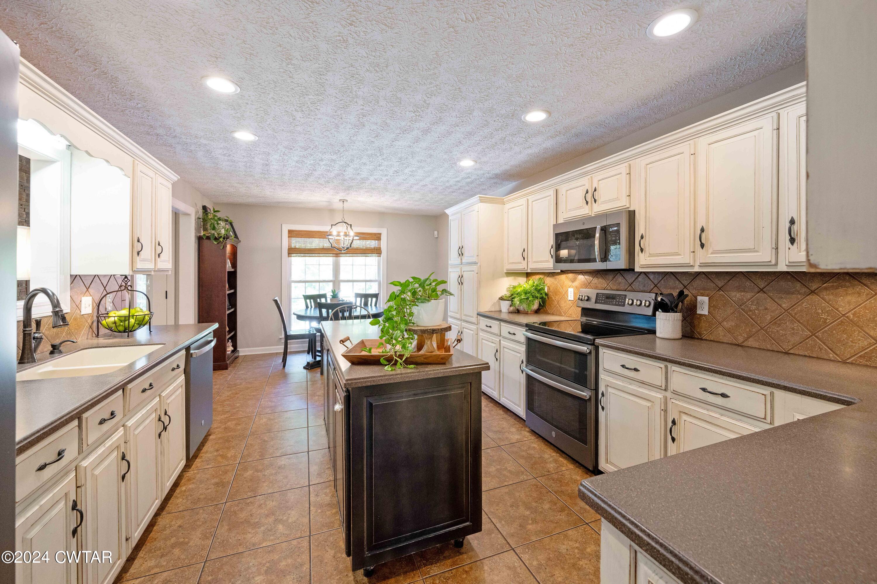 775 Hidden Hills Circle