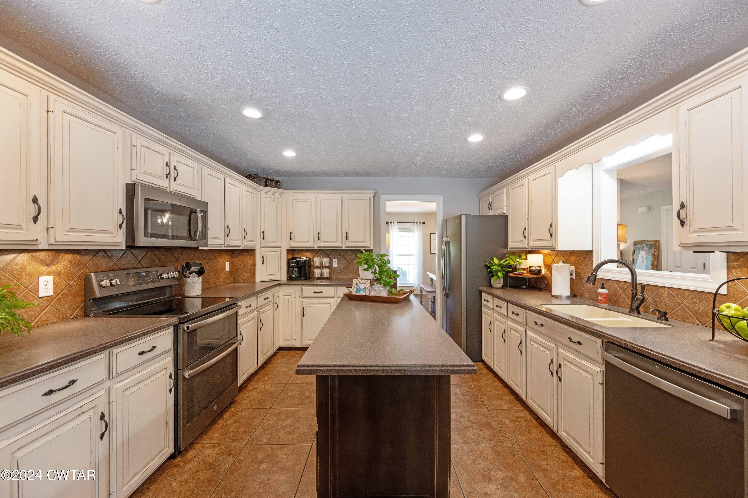 775 Hidden Hills Circle