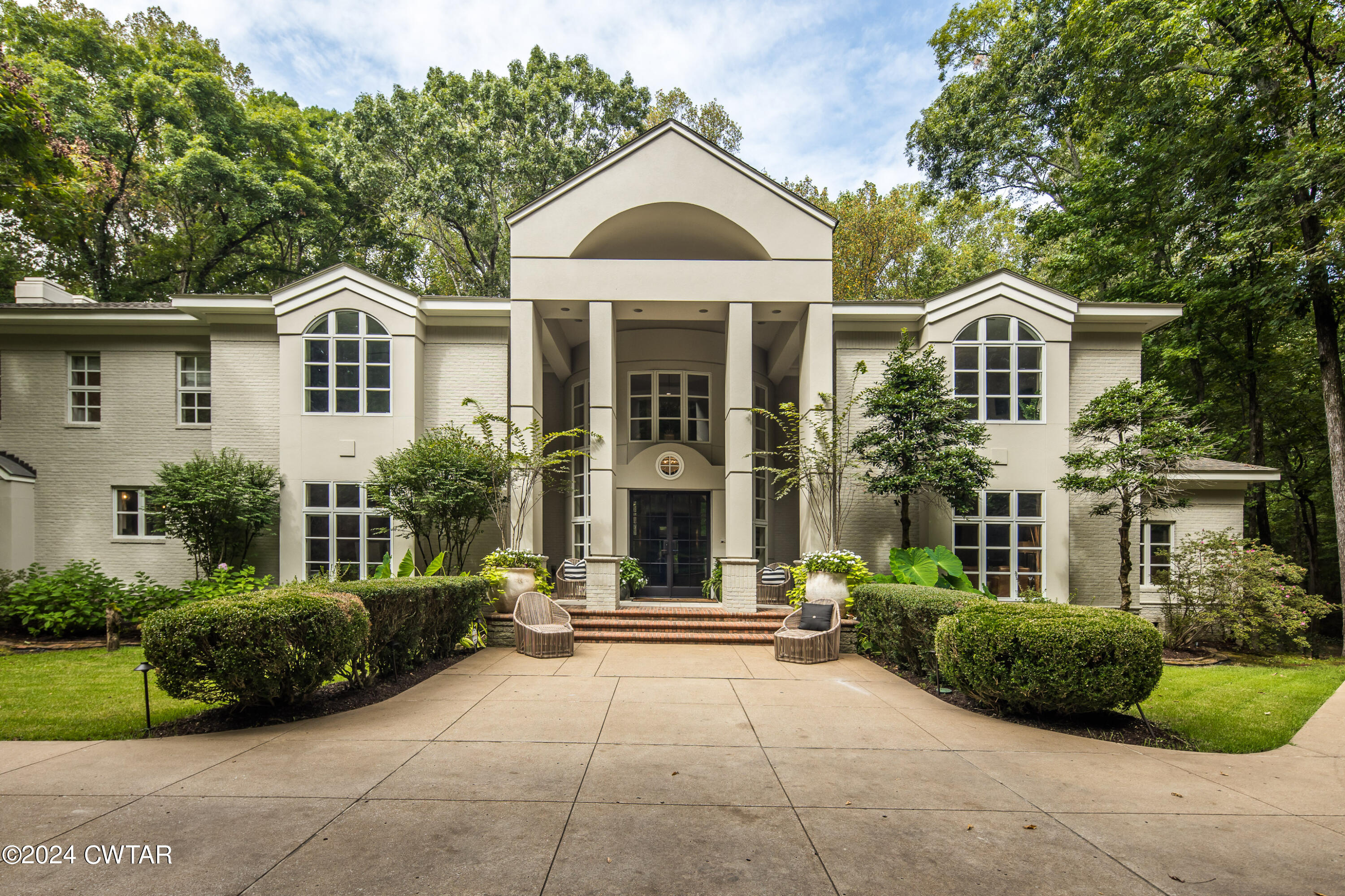 9 Windwood Drive