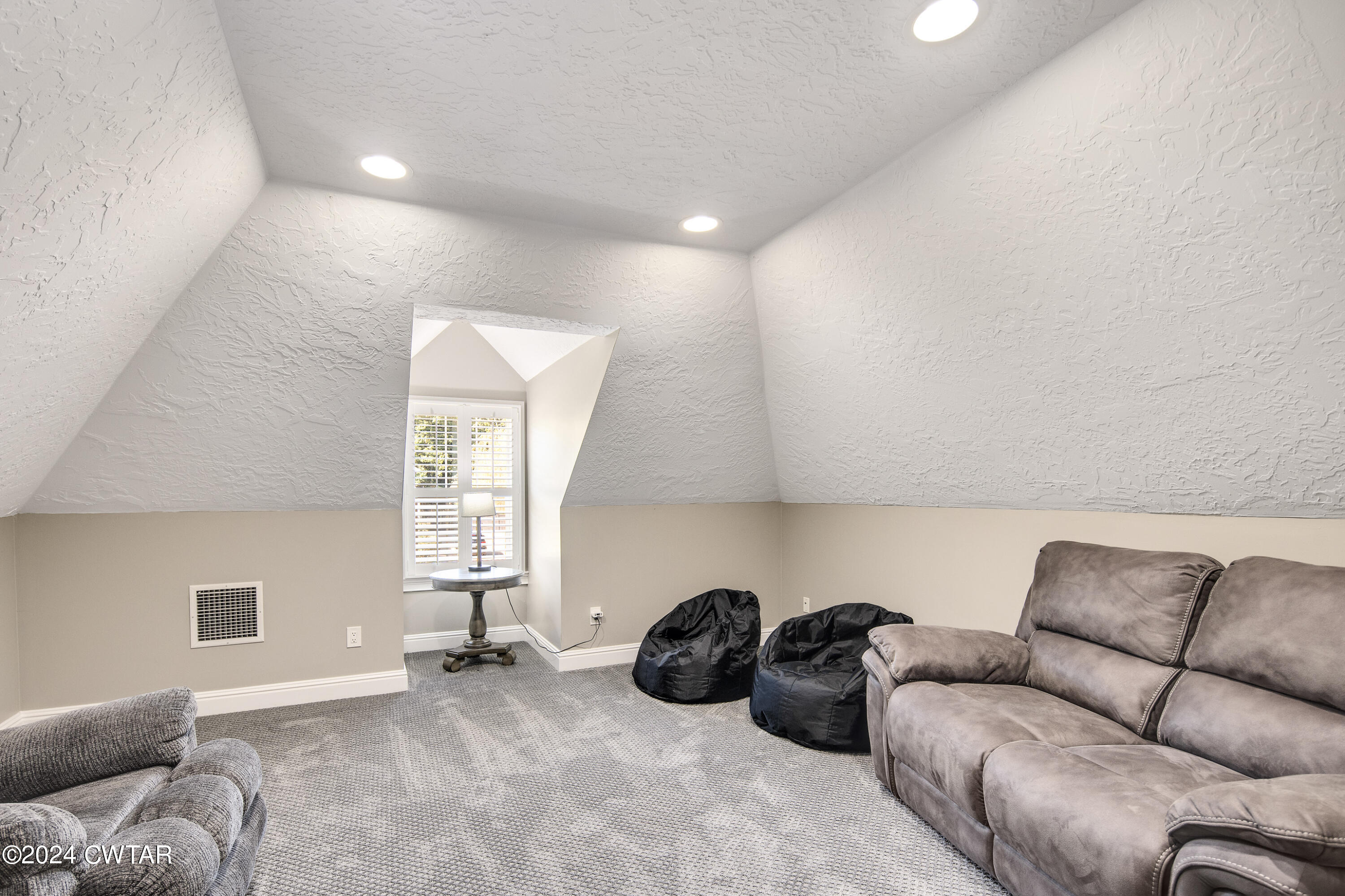 18 Applestone Drive