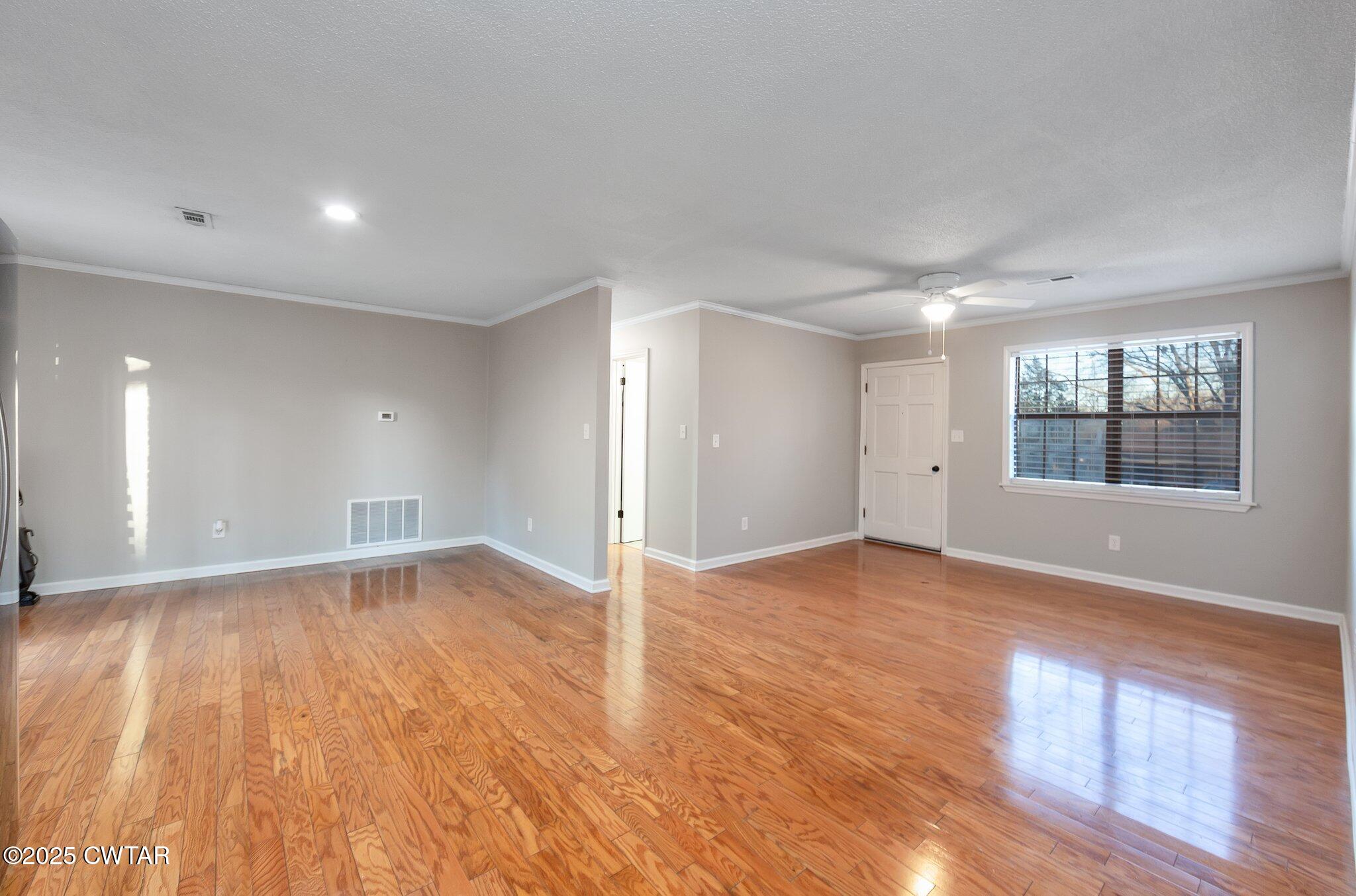 619 Blue Bonnett Lane