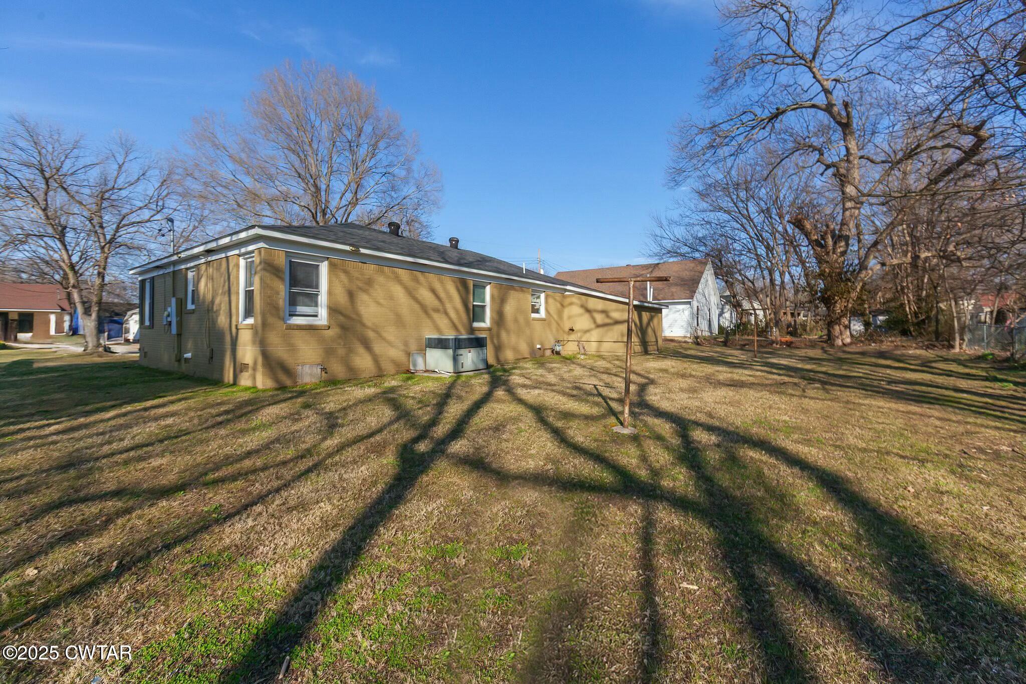 1614 Elm Street