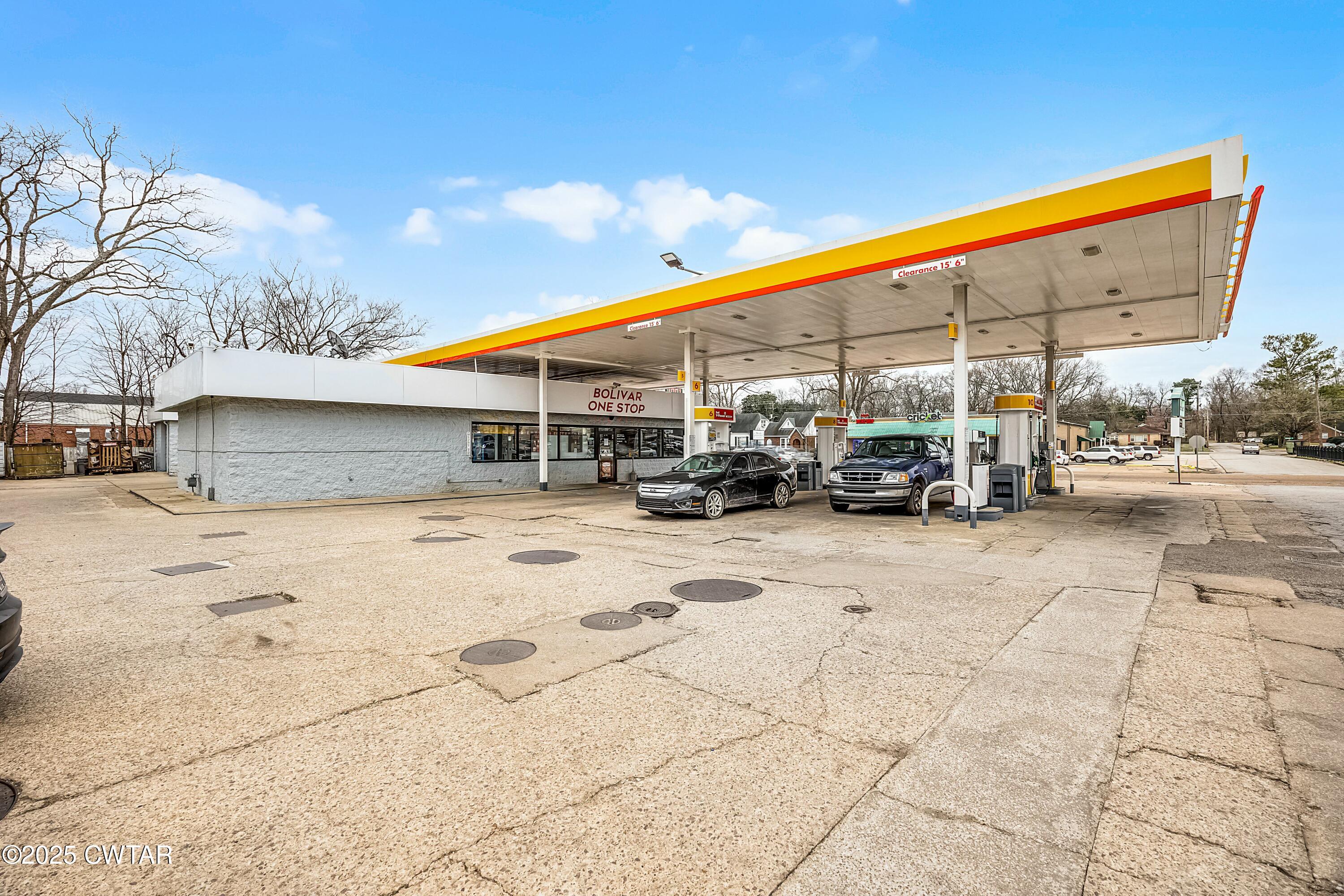320 W Market Street