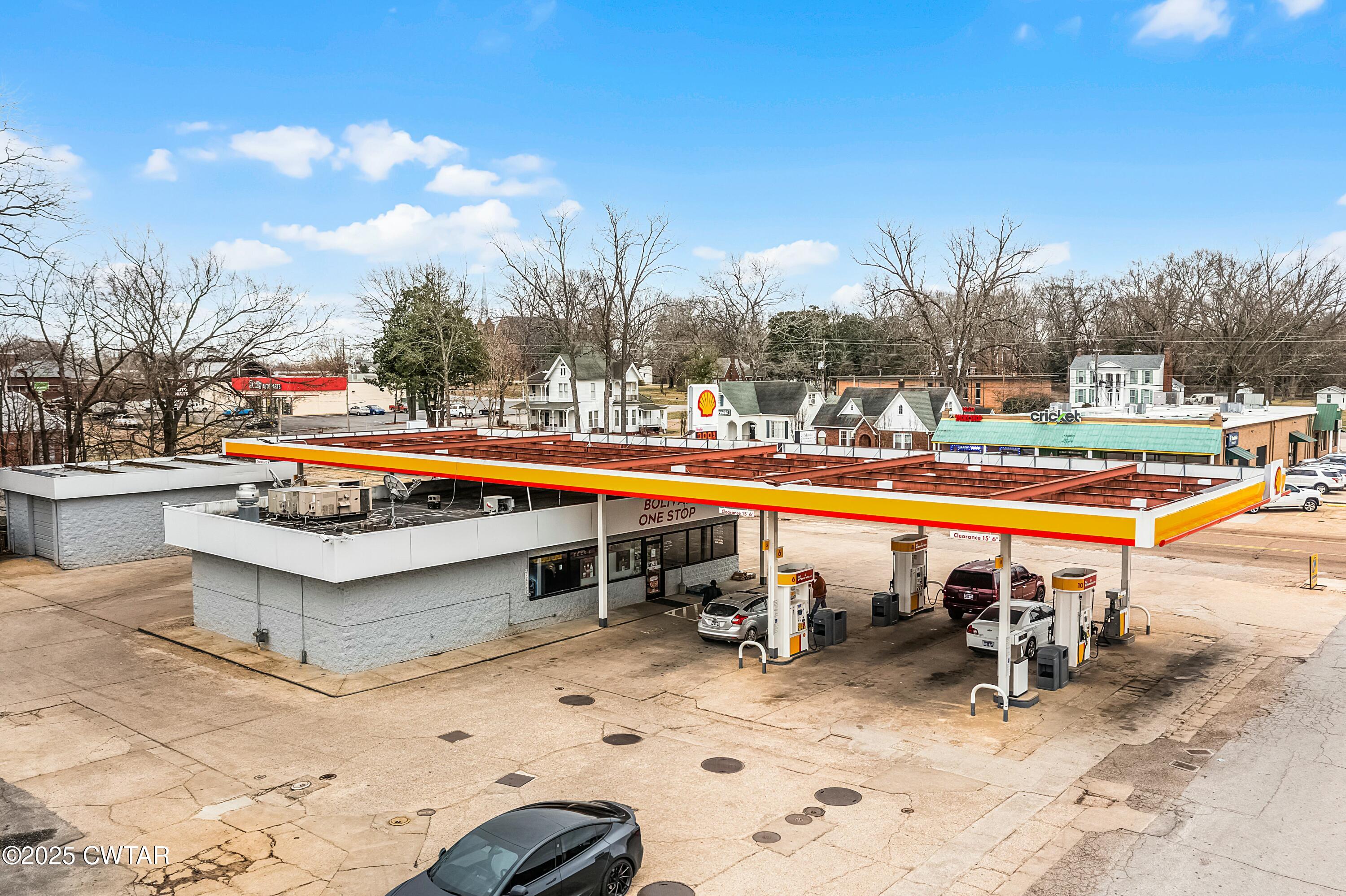 320 W Market Street
