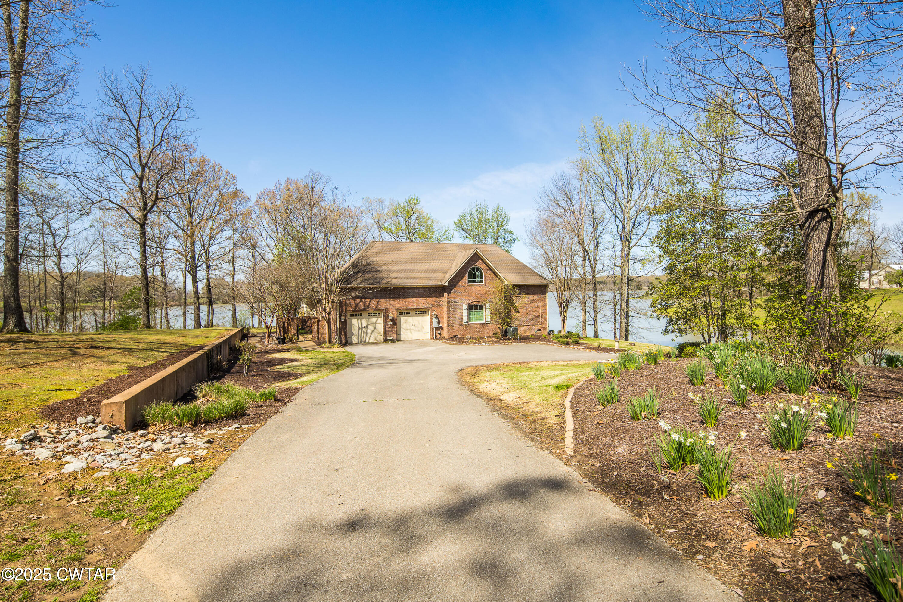 46 Lakeview Road