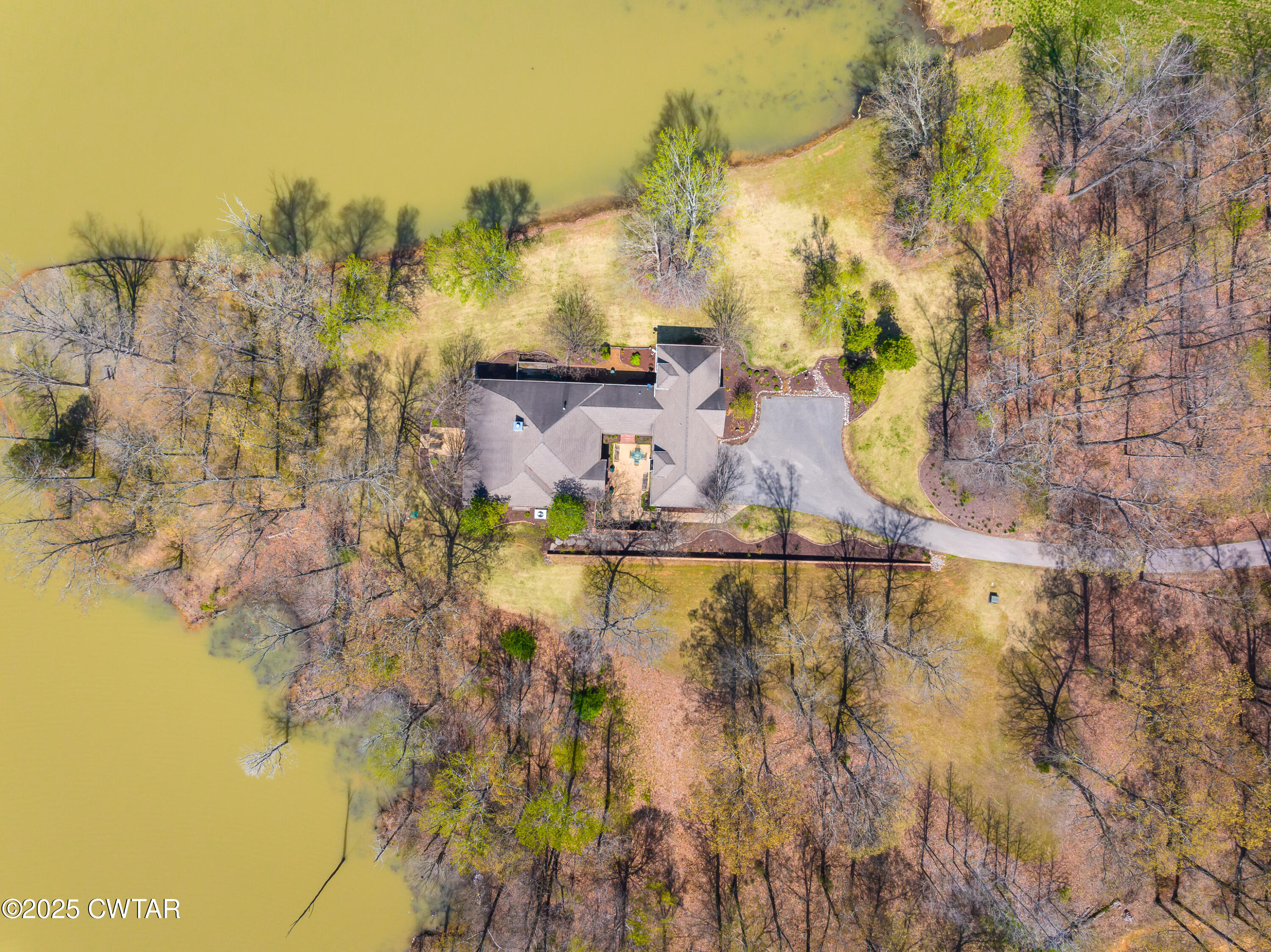 46 Lakeview Road