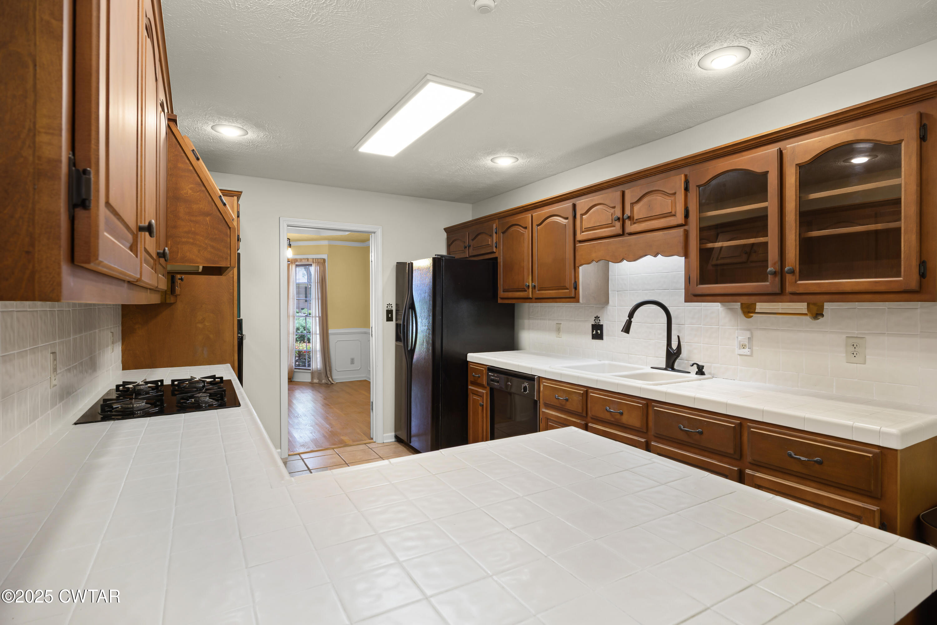 121 Paddock Place