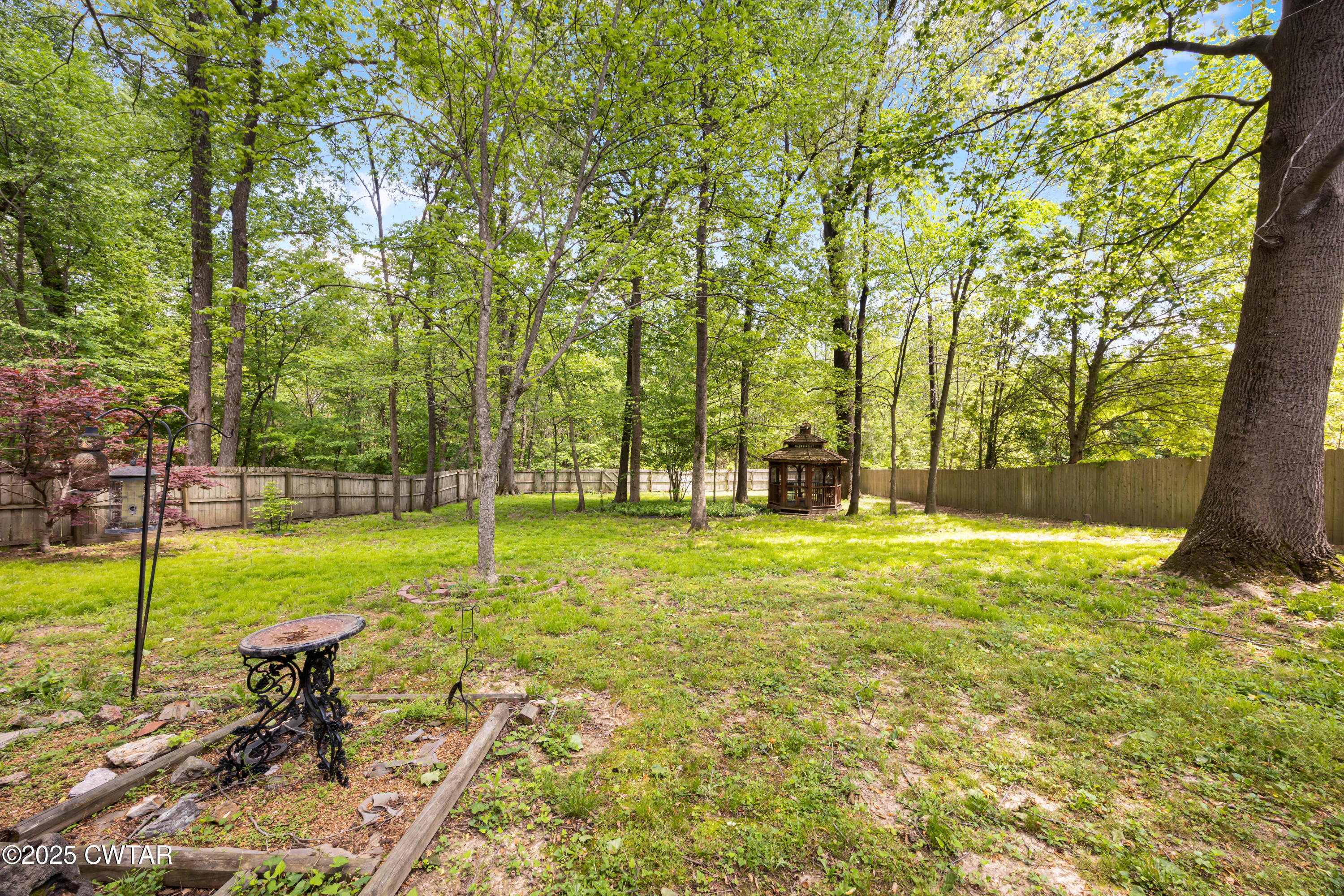 121 Paddock Place