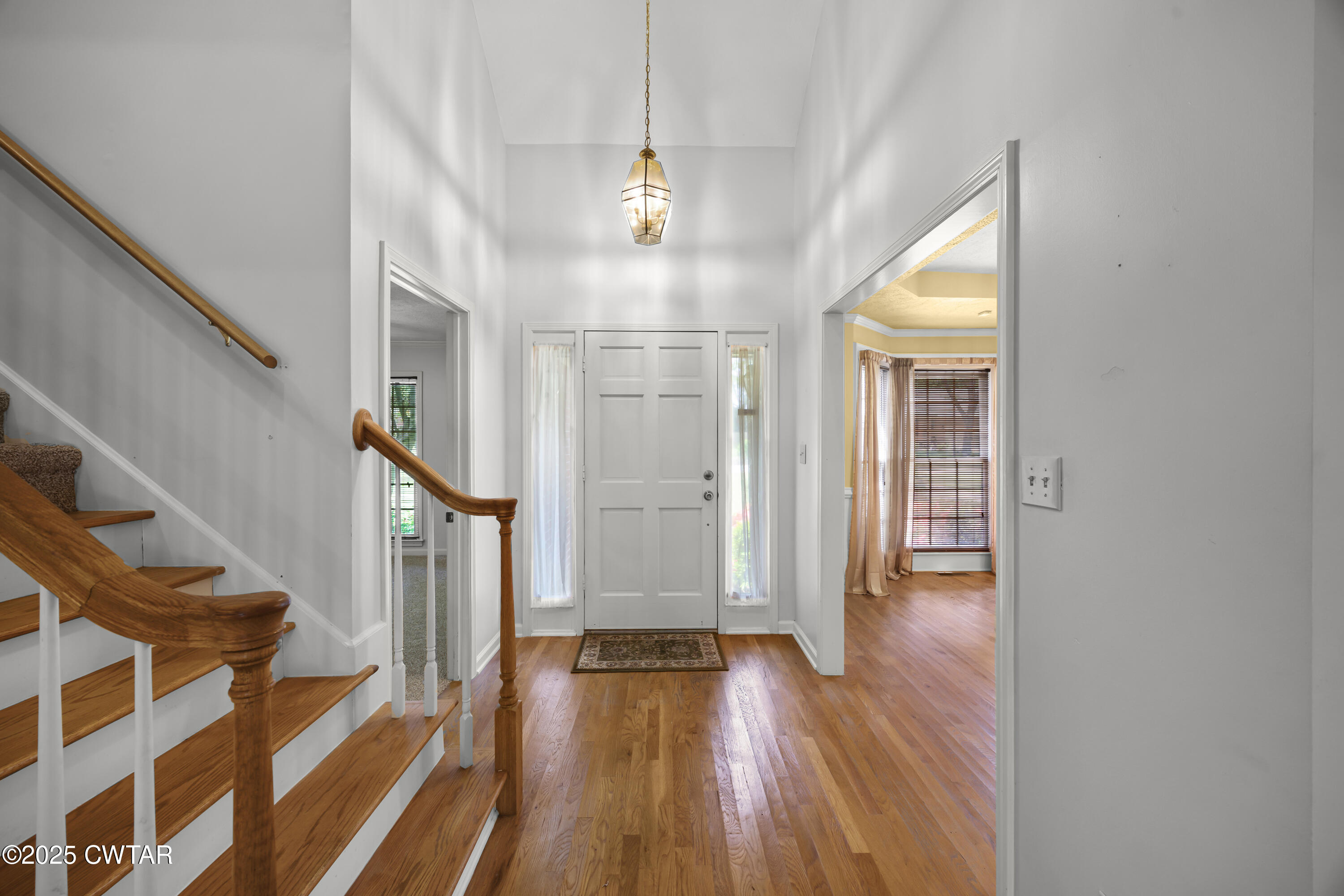121 Paddock Place