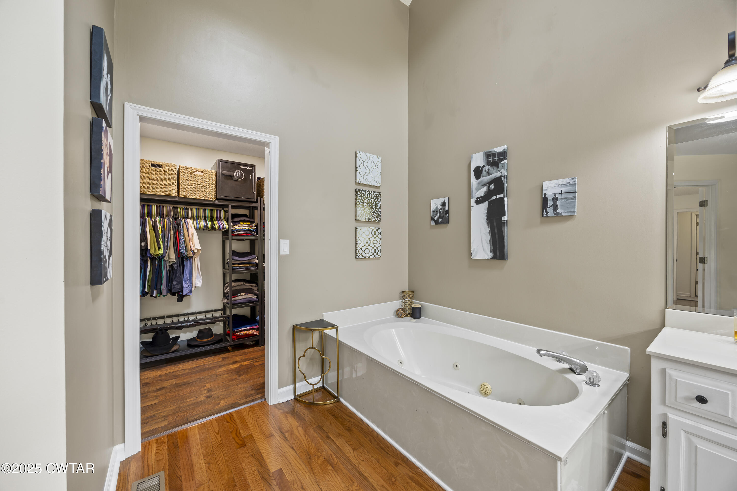 425 Deer View Lane