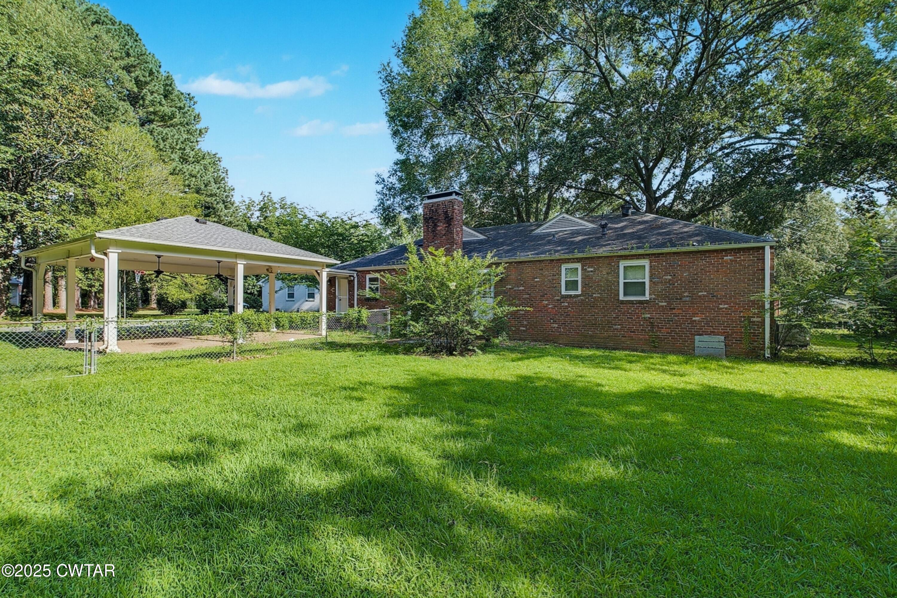 75 Fieldcrest Drive