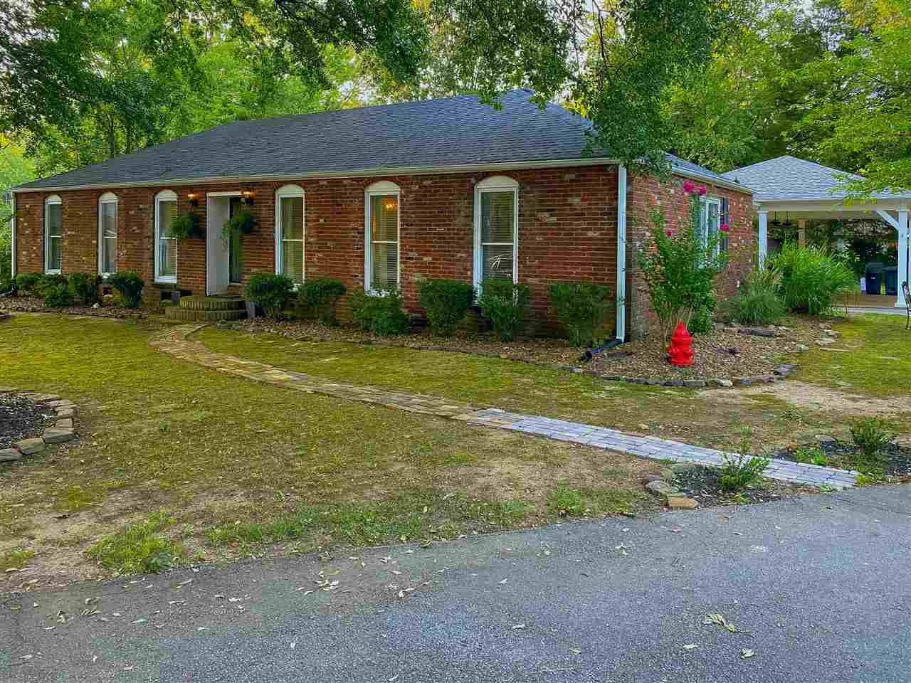 75 Fieldcrest Drive