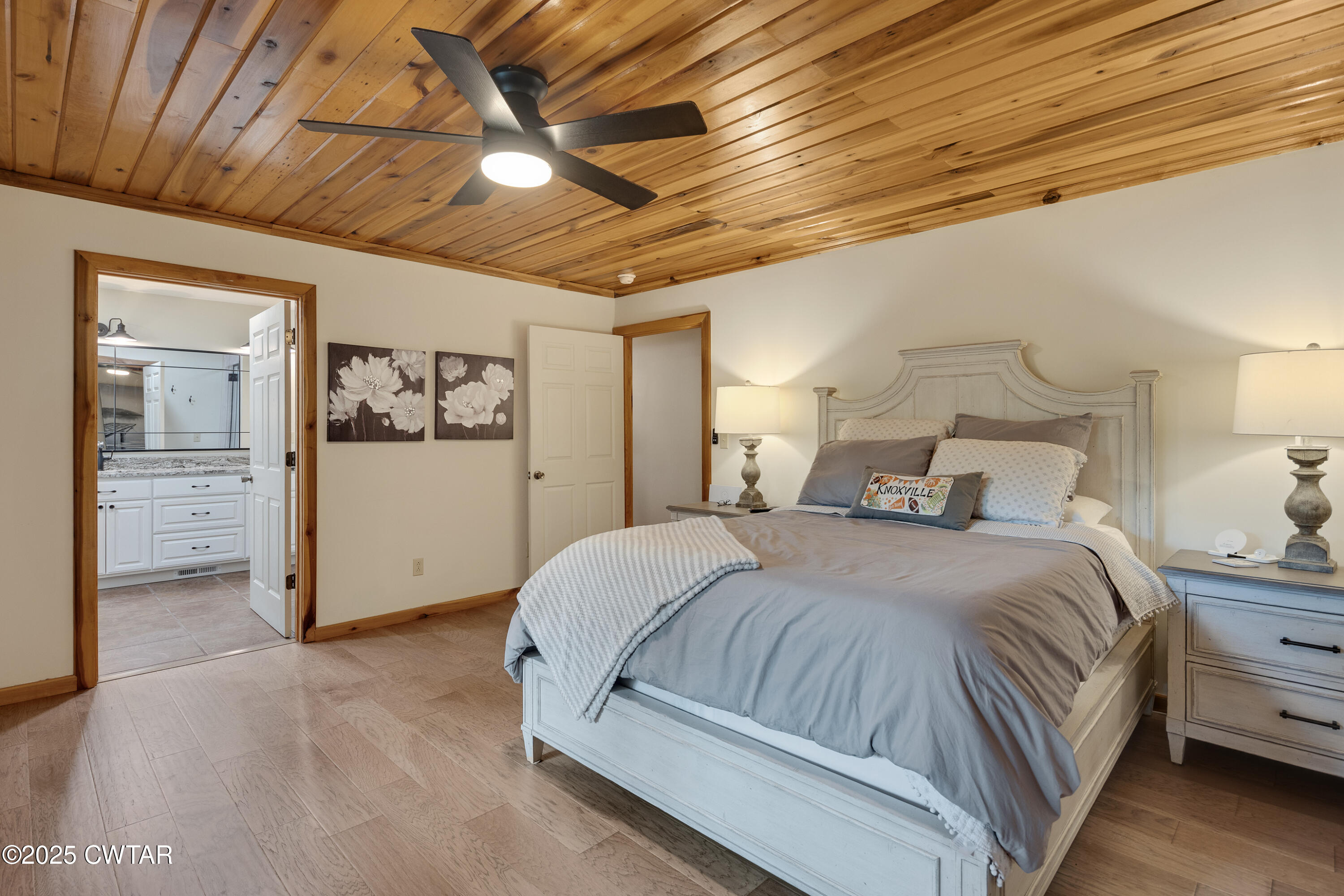 160 Lakeshore Drive