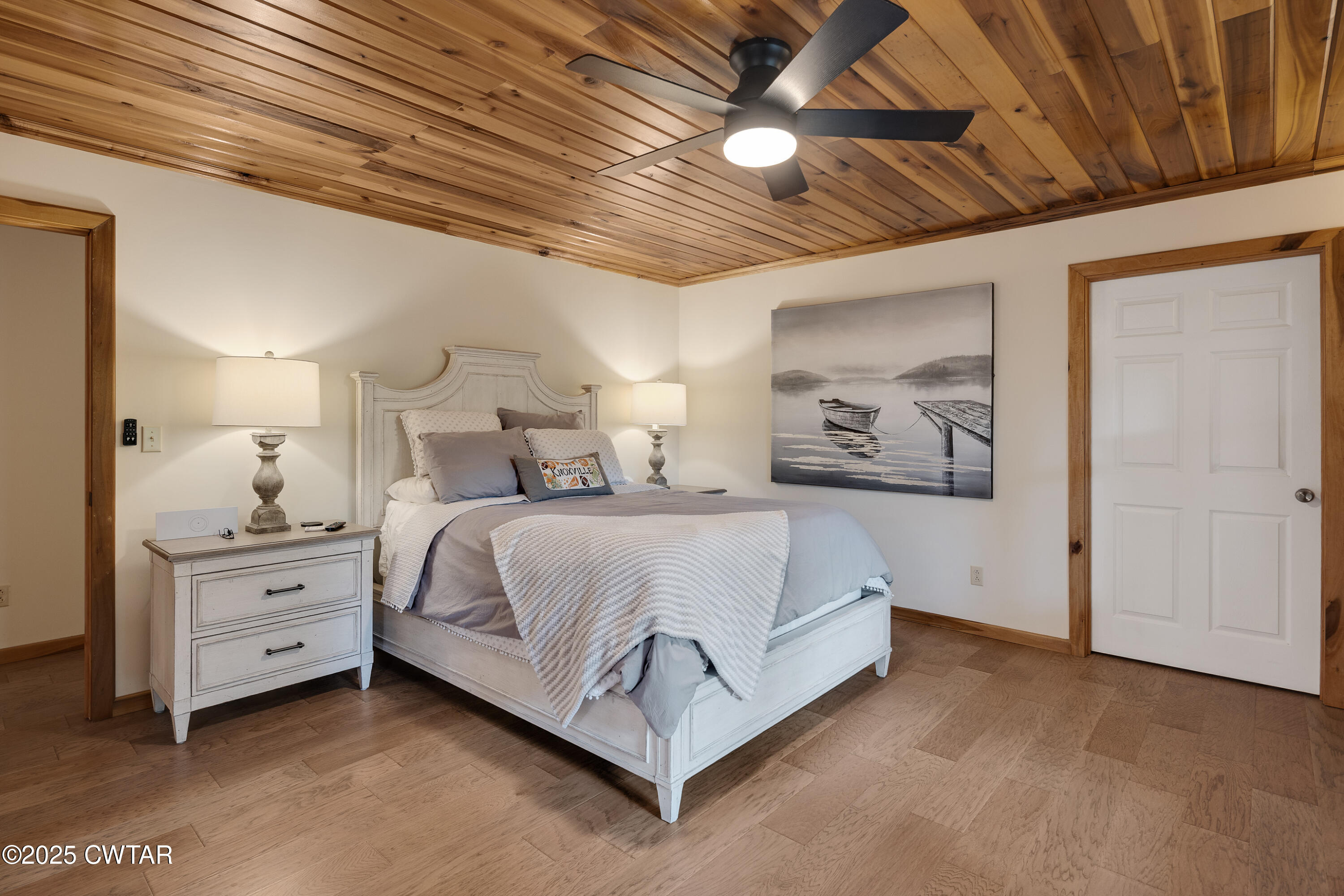 160 Lakeshore Drive