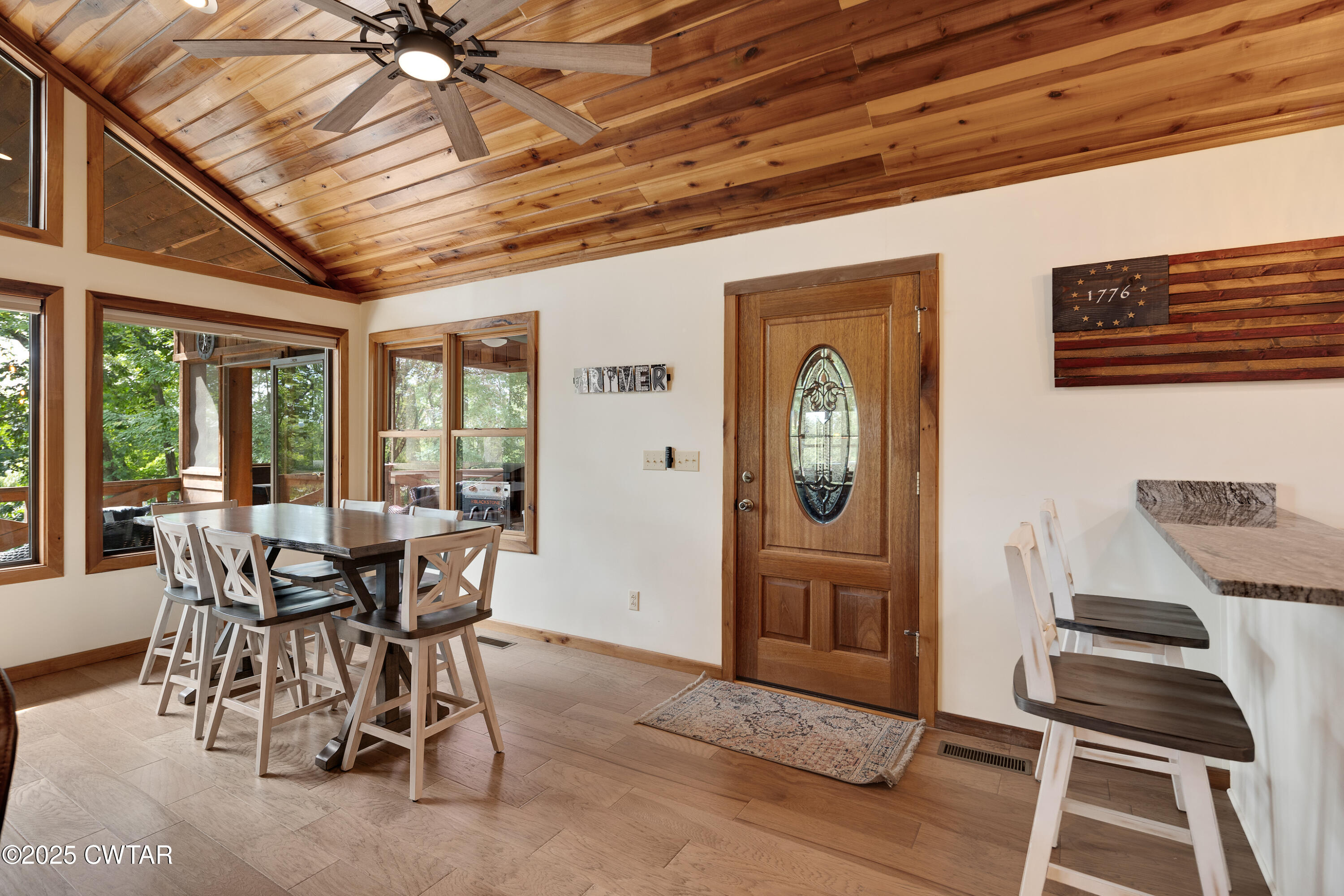 160 Lakeshore Drive