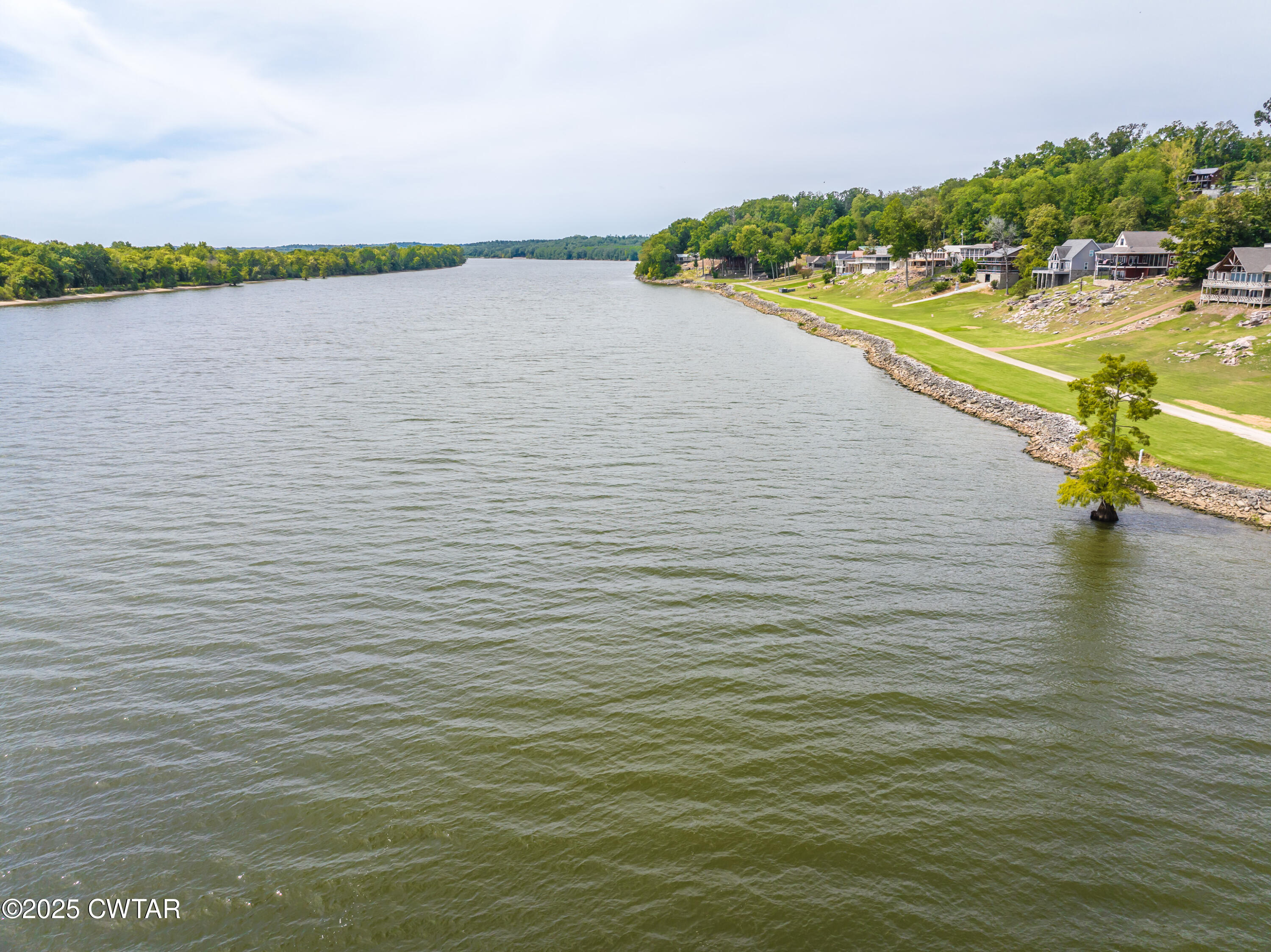 160 Lakeshore Drive