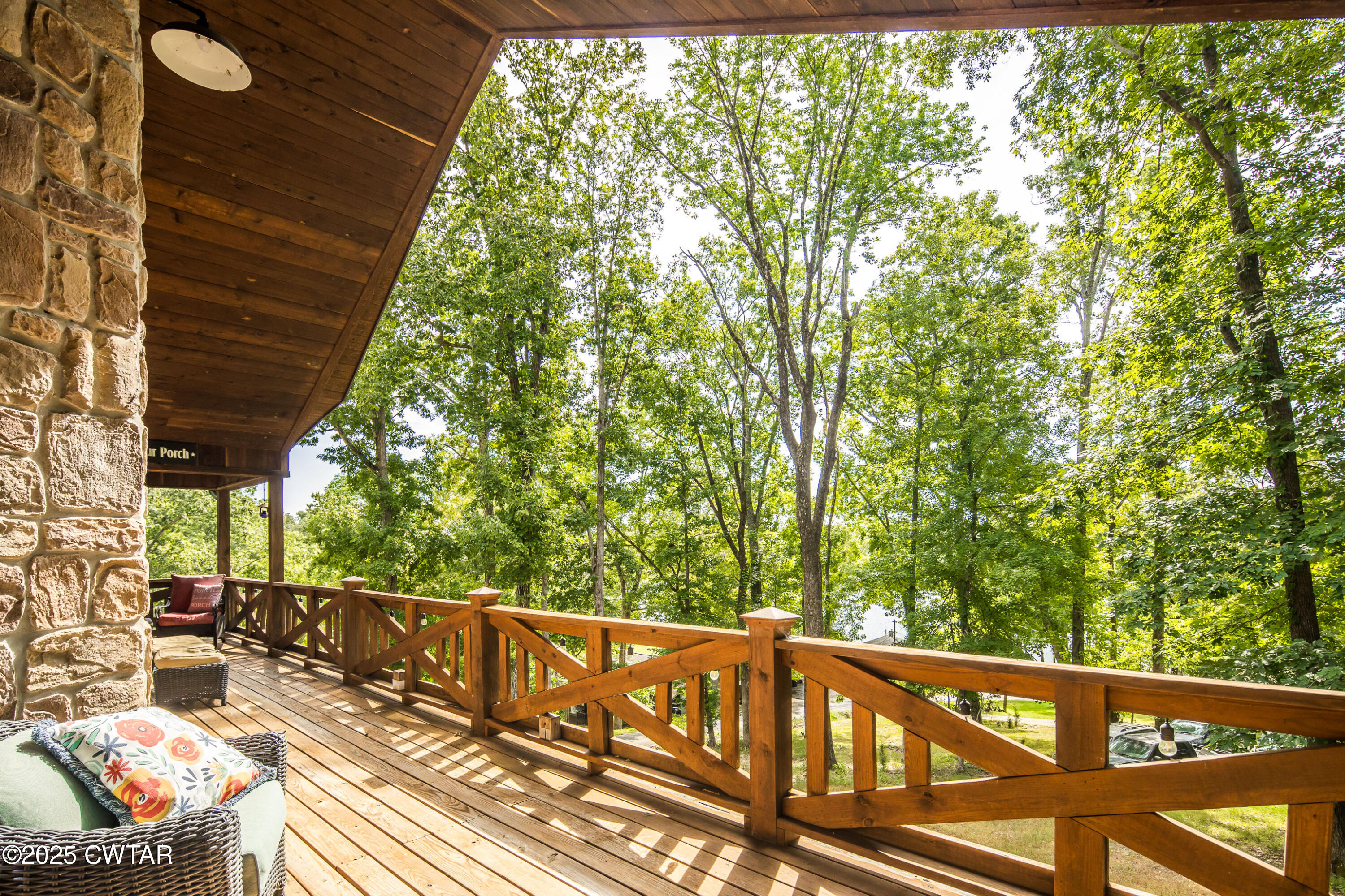 160 Lakeshore Drive