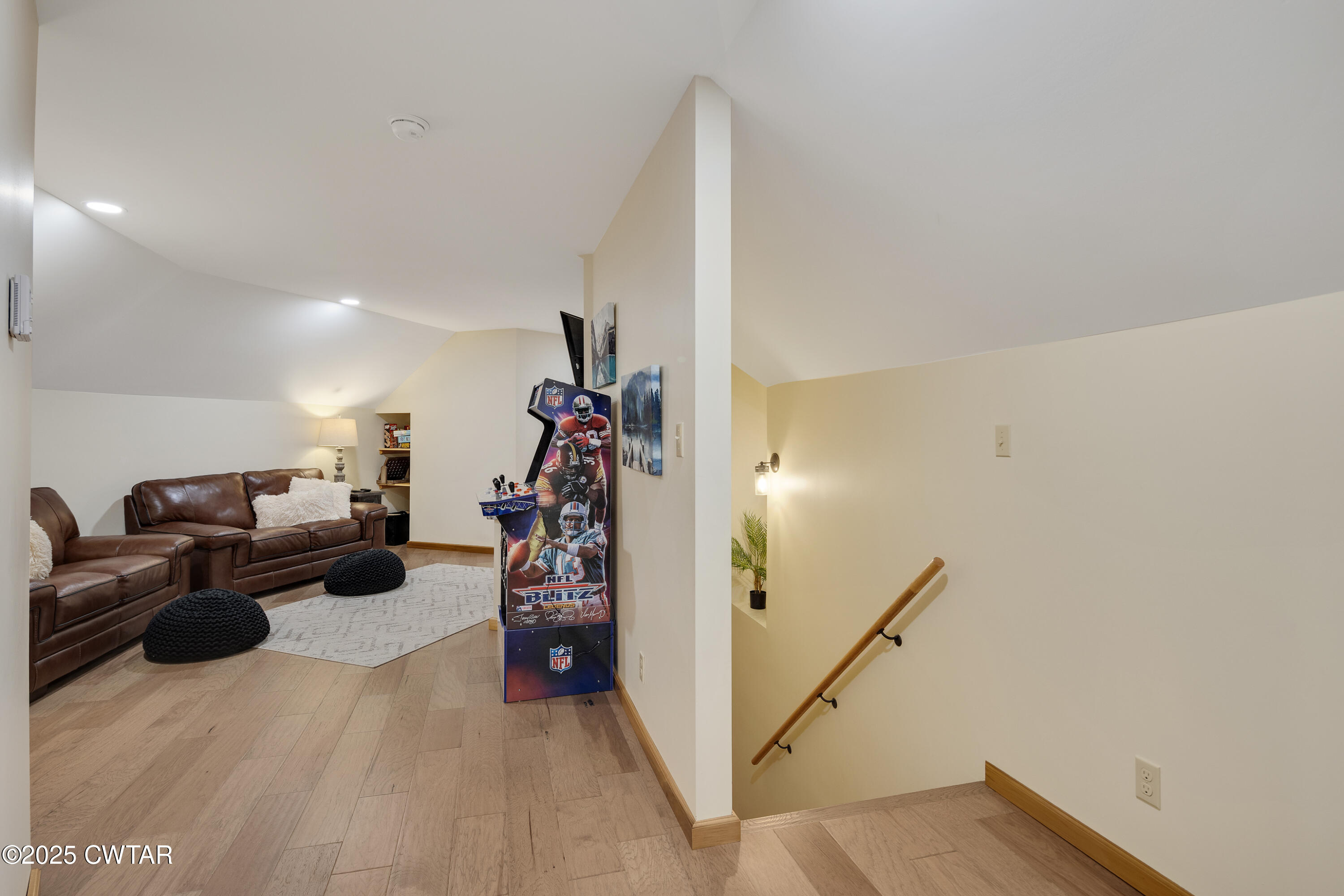 160 Lakeshore Drive