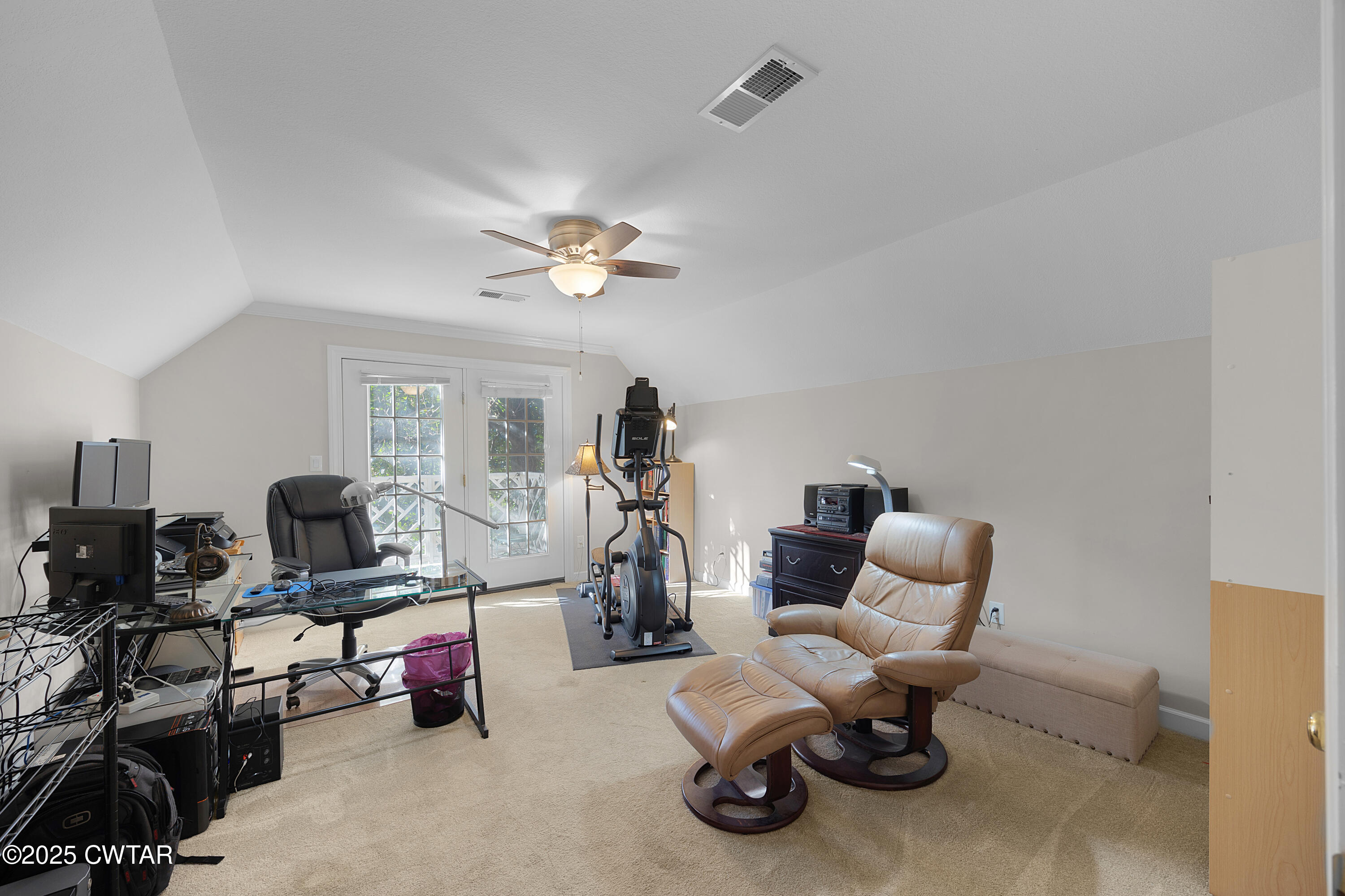 21 Broadmoor