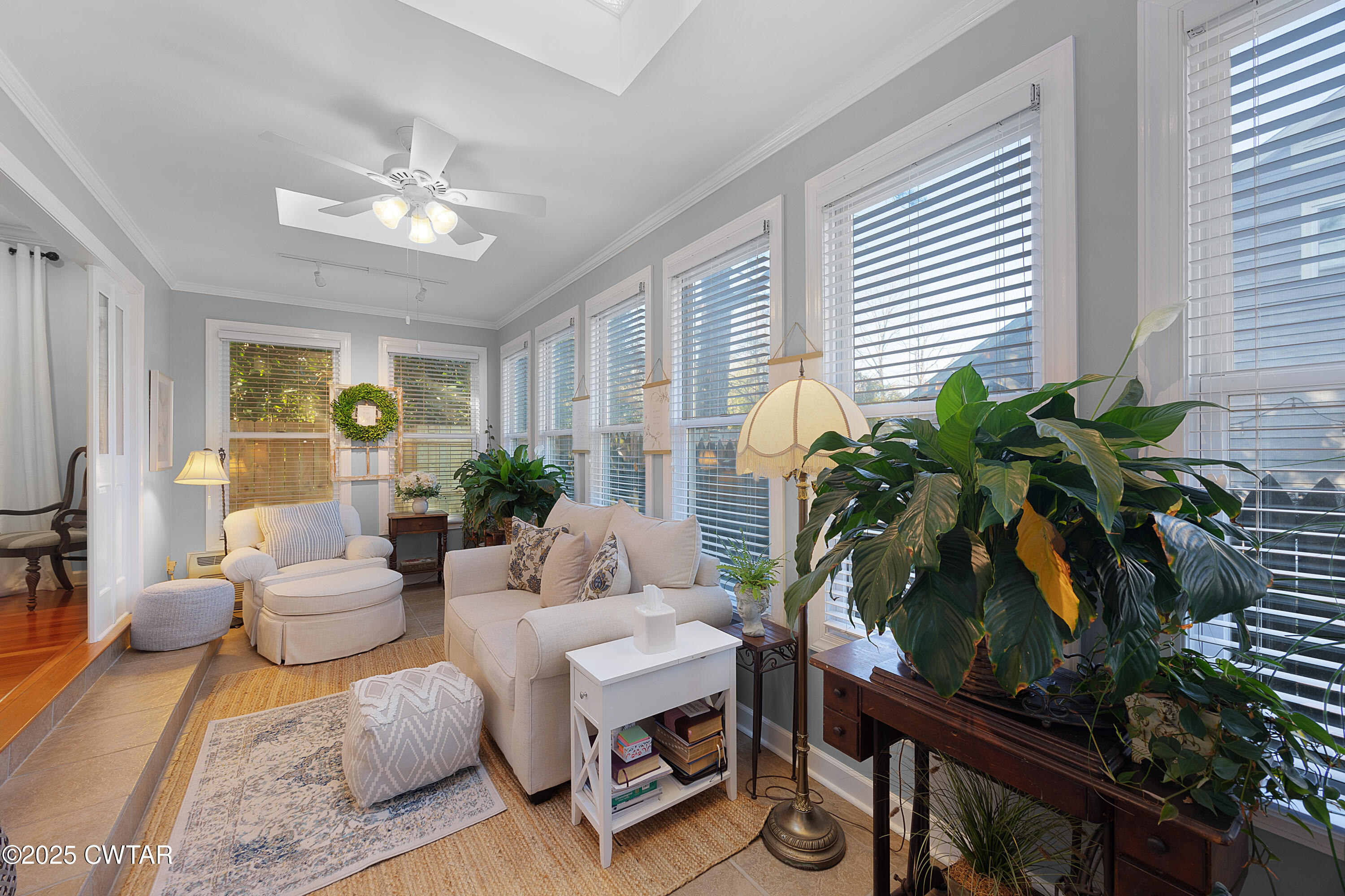 21 Broadmoor