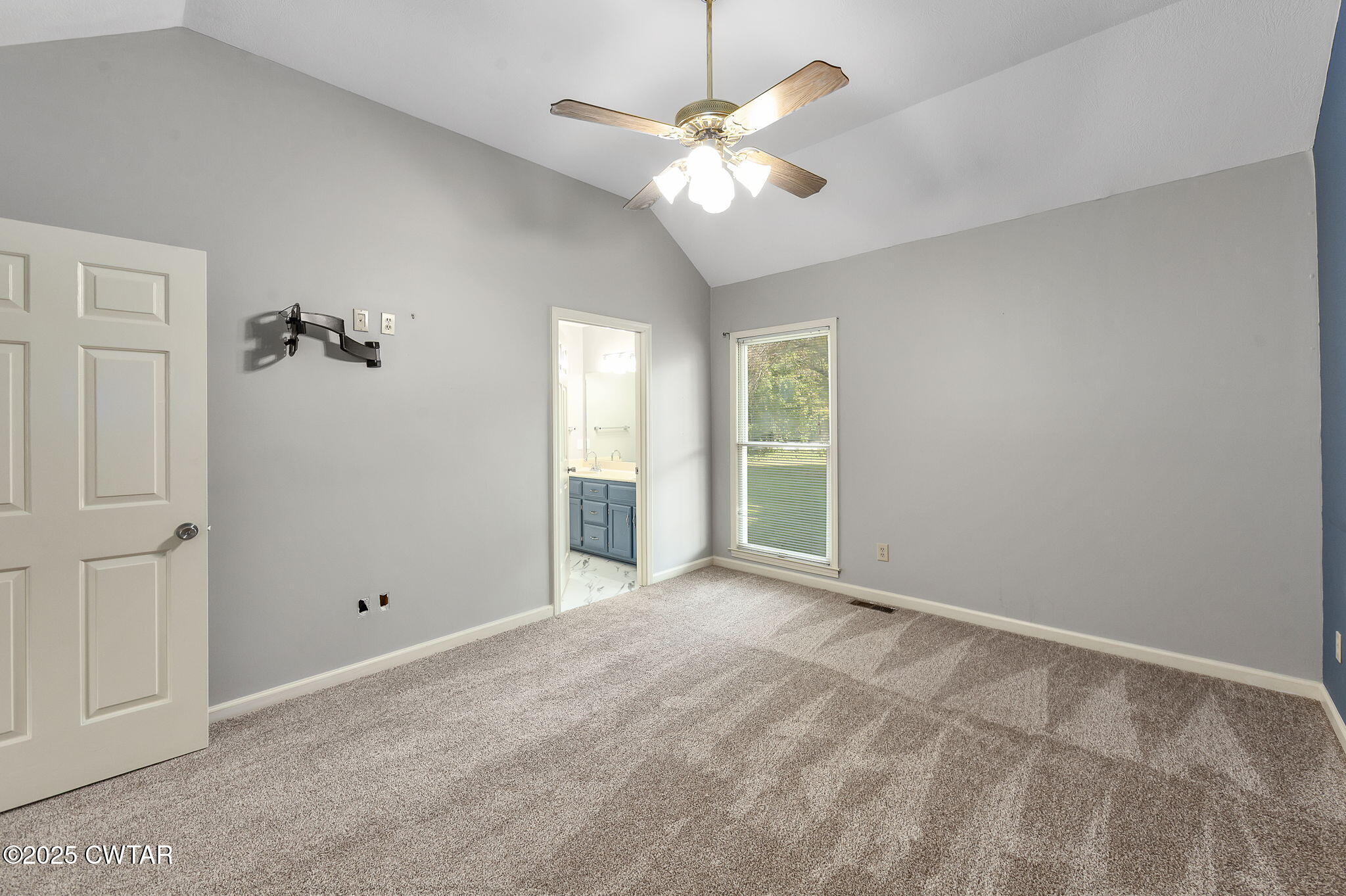 8 Sipes Cove