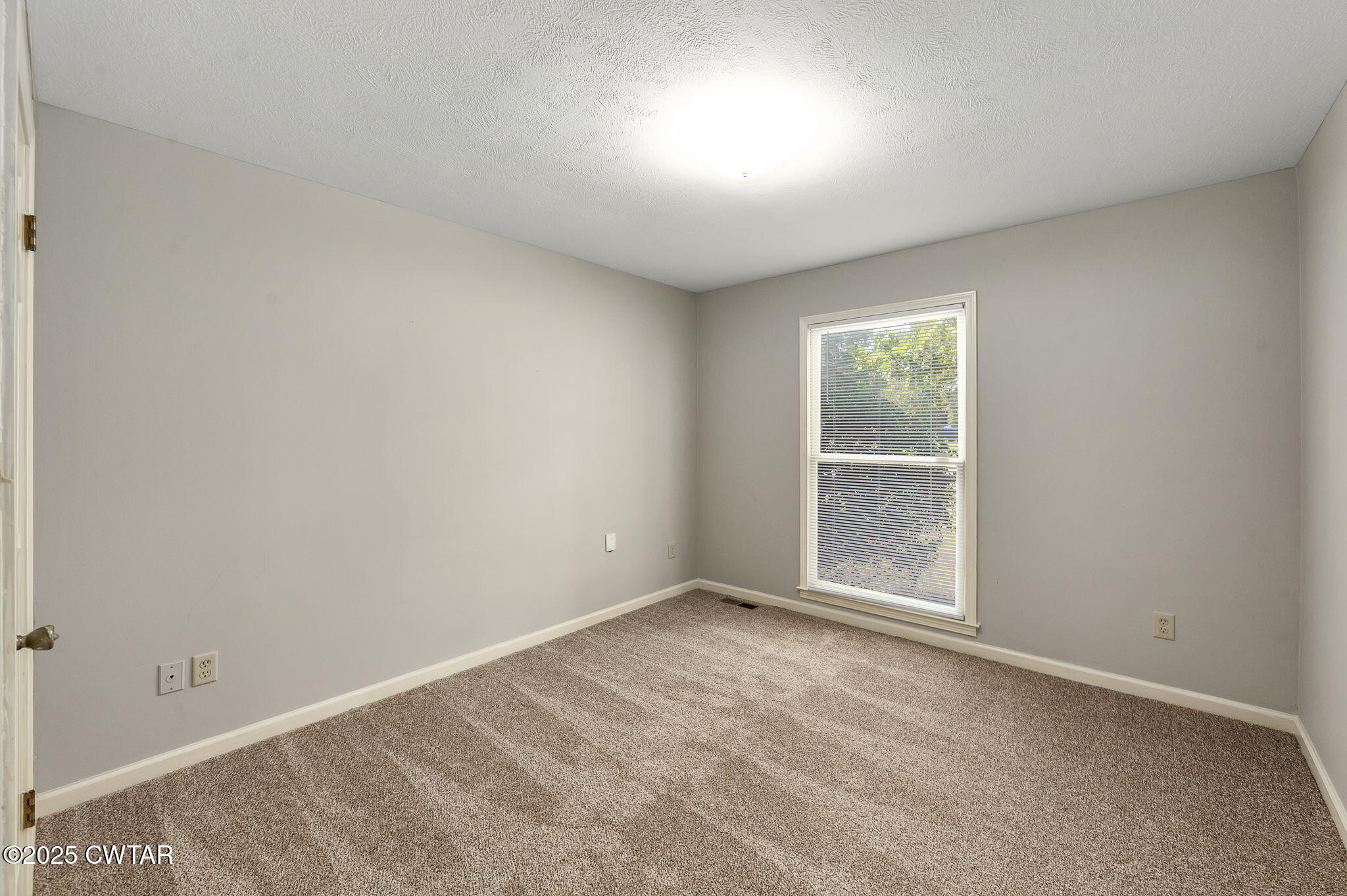 8 Sipes Cove
