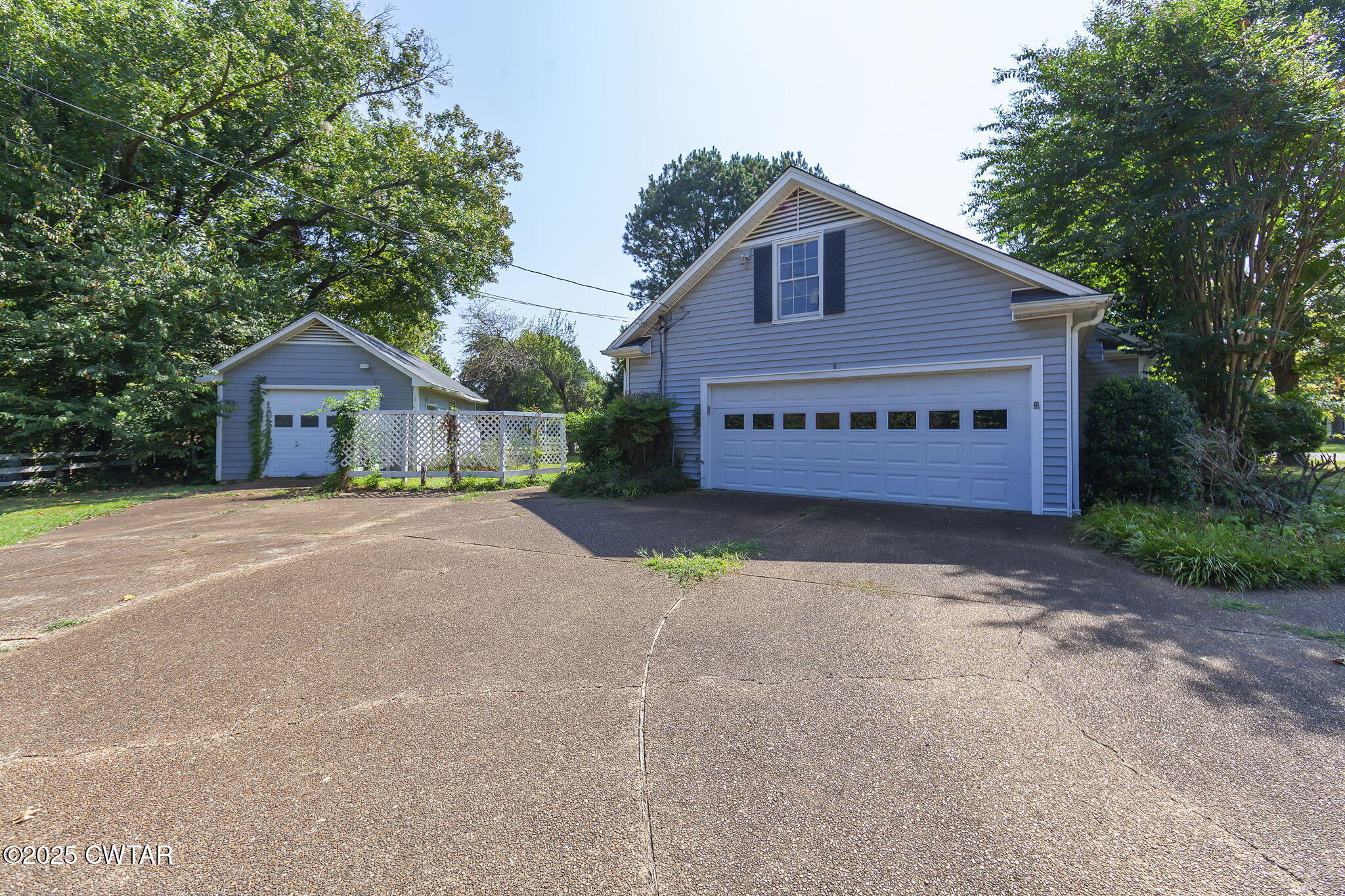 8 Sipes Cove