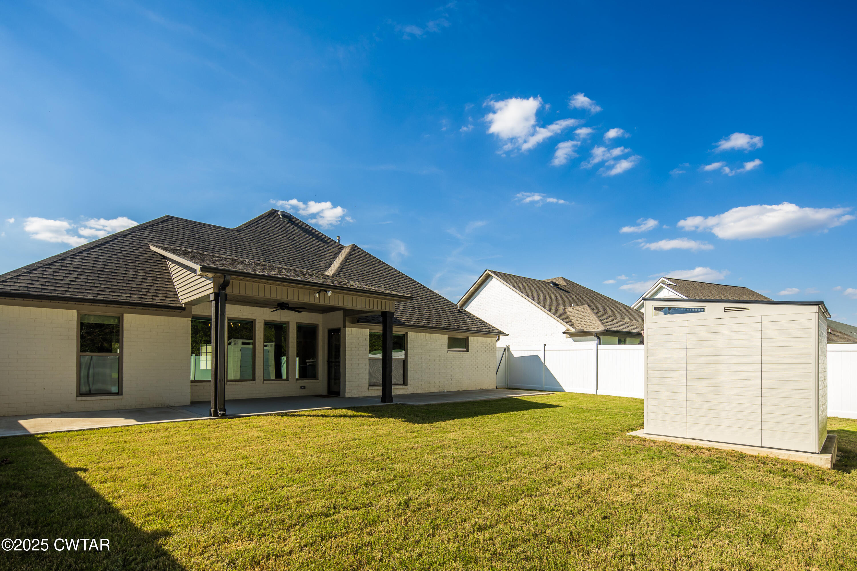 18 Kingston Crk Drive