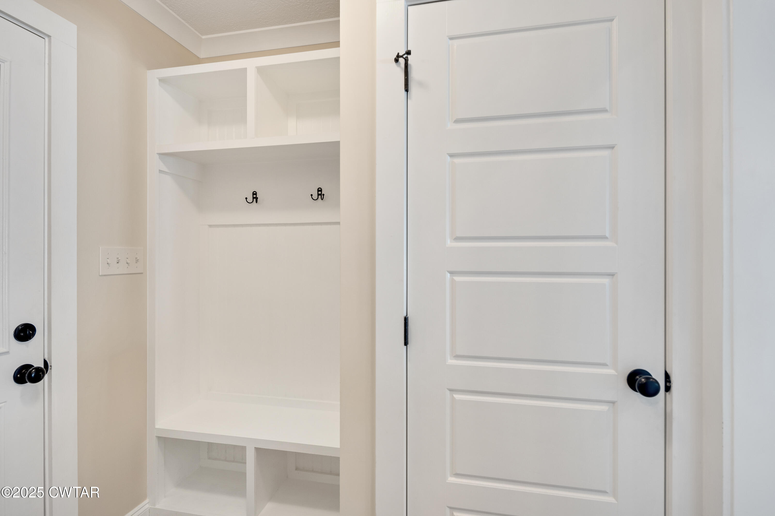 18 Kingston Crk Drive