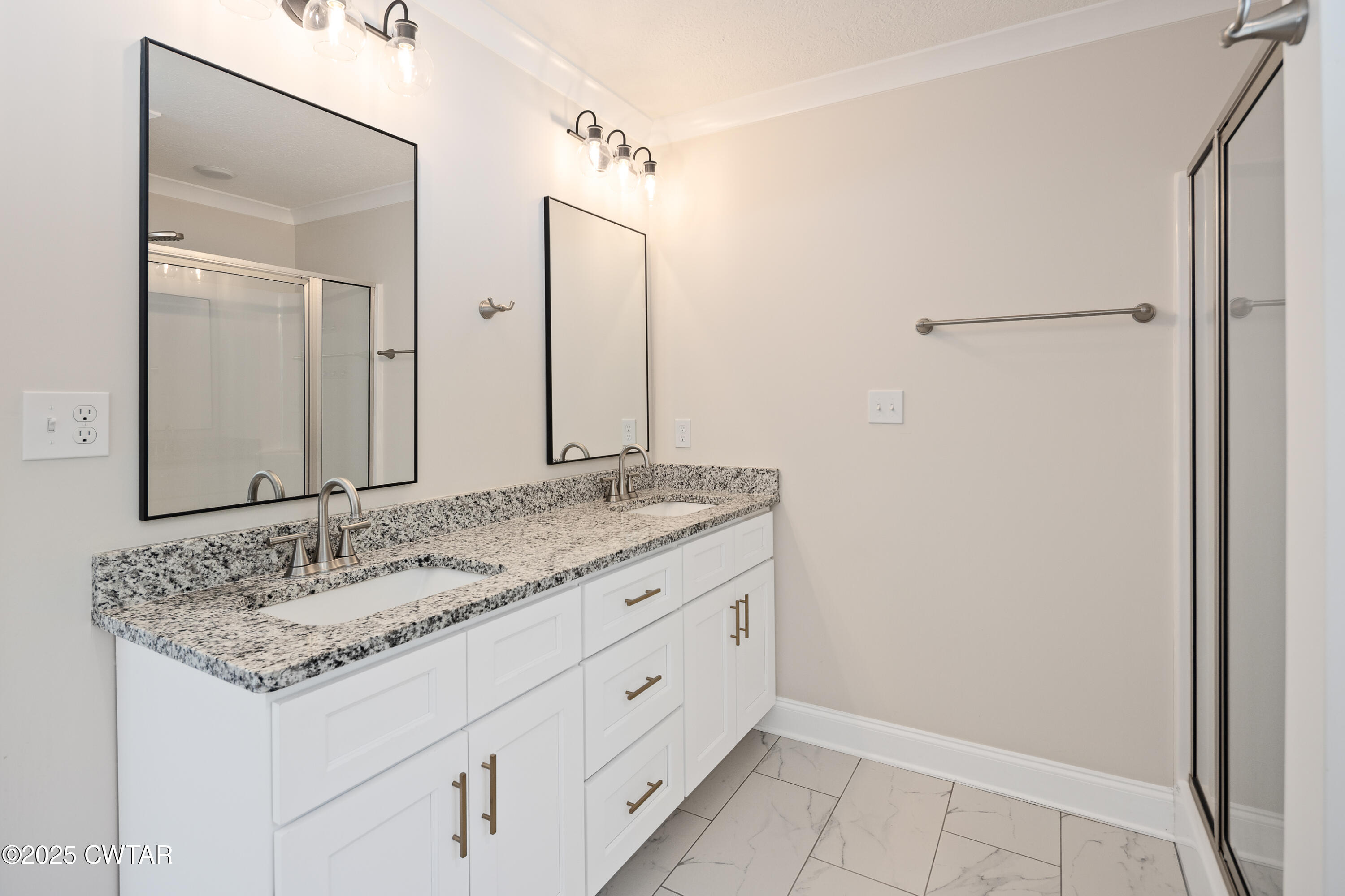 18 Kingston Crk Drive