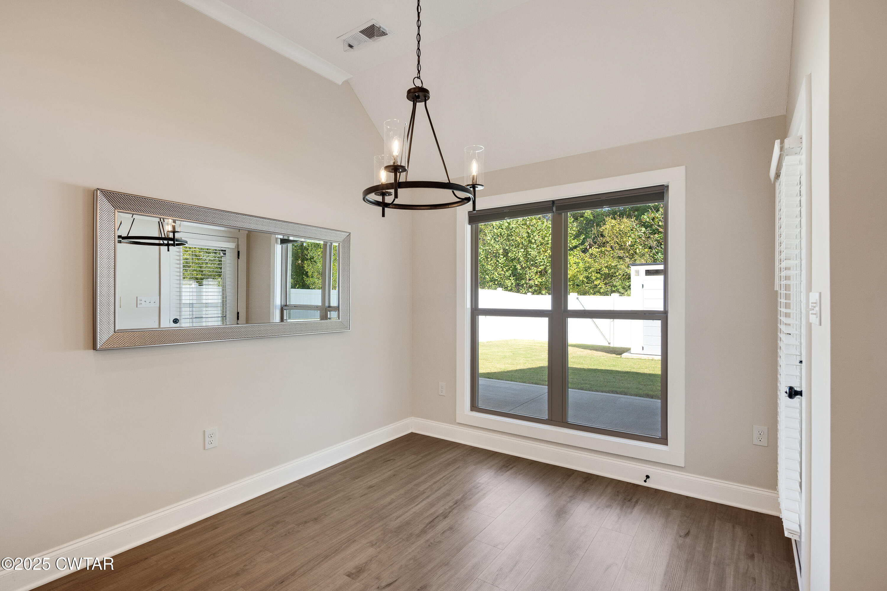 18 Kingston Crk Drive