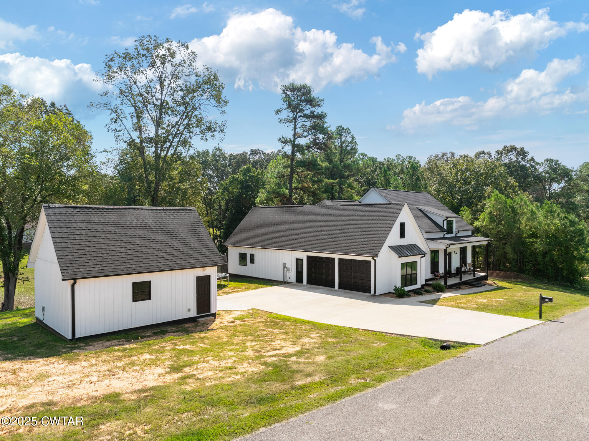 733 Tiffany Nicole Lane