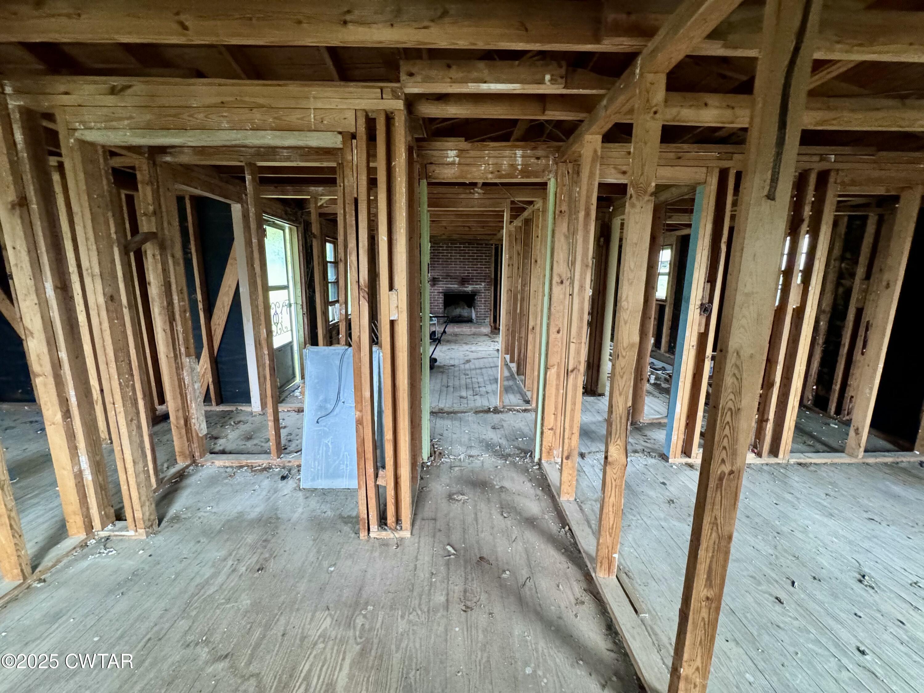 120 Lauderdale Court