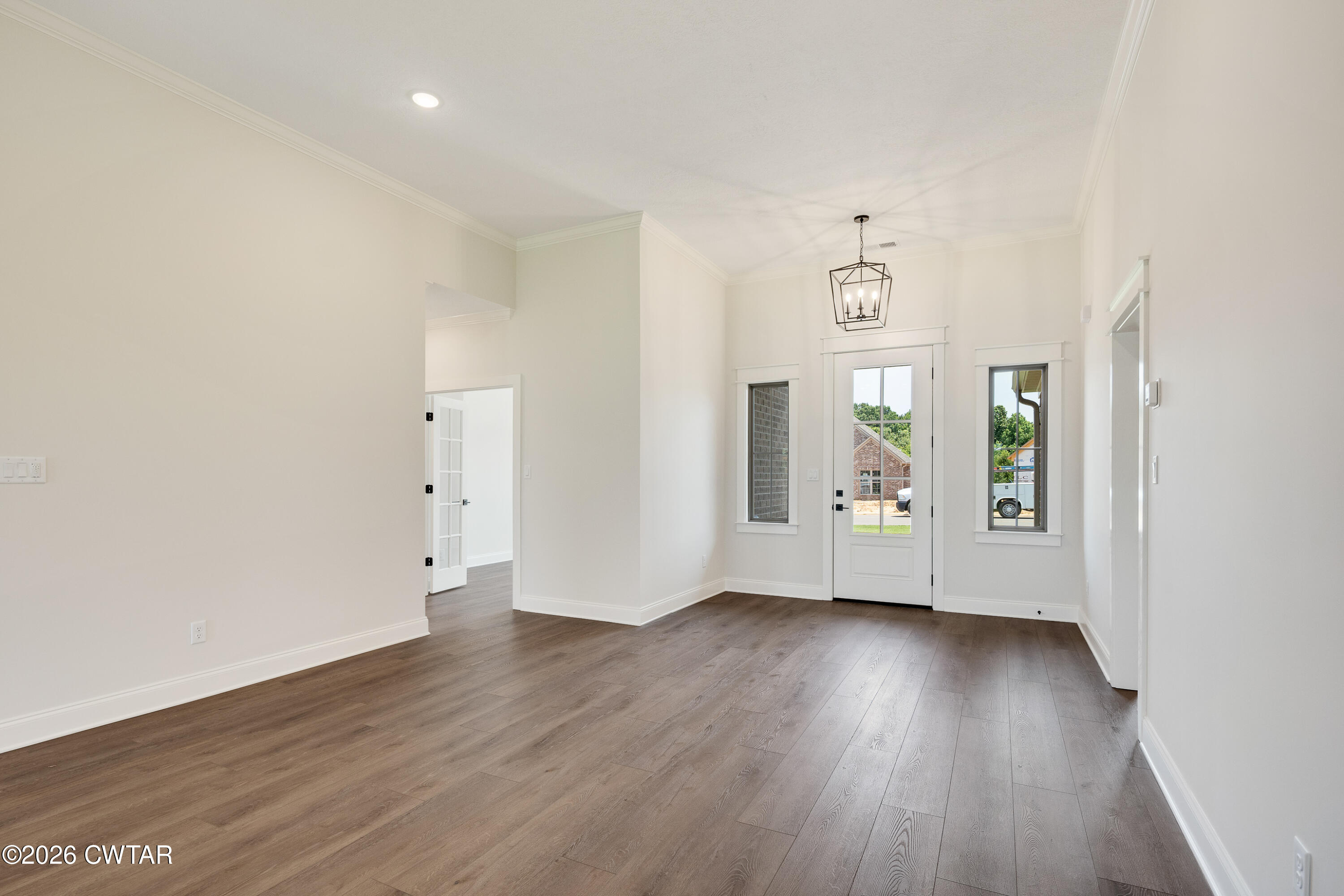 141 Roxbury Drive