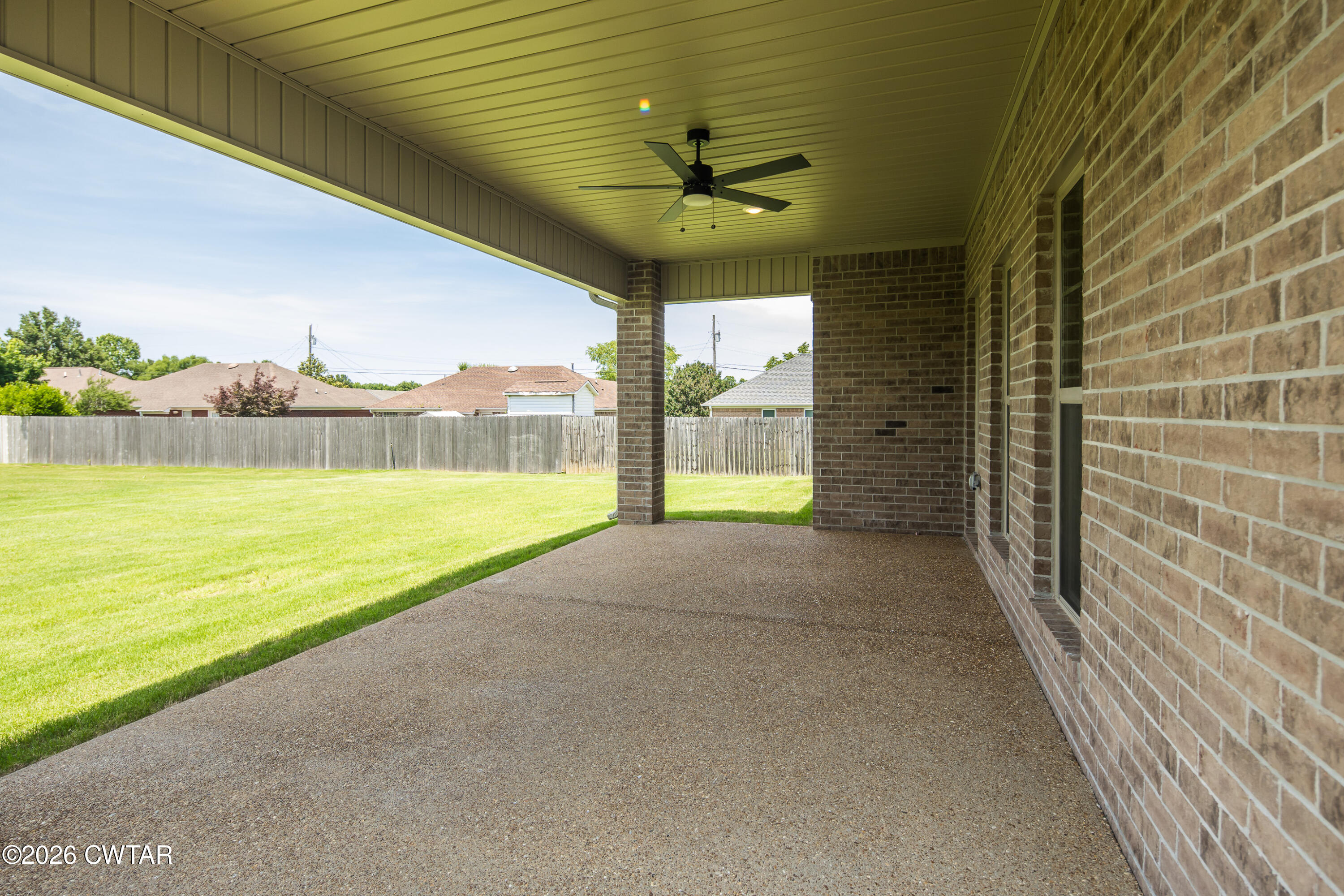 141 Roxbury Drive