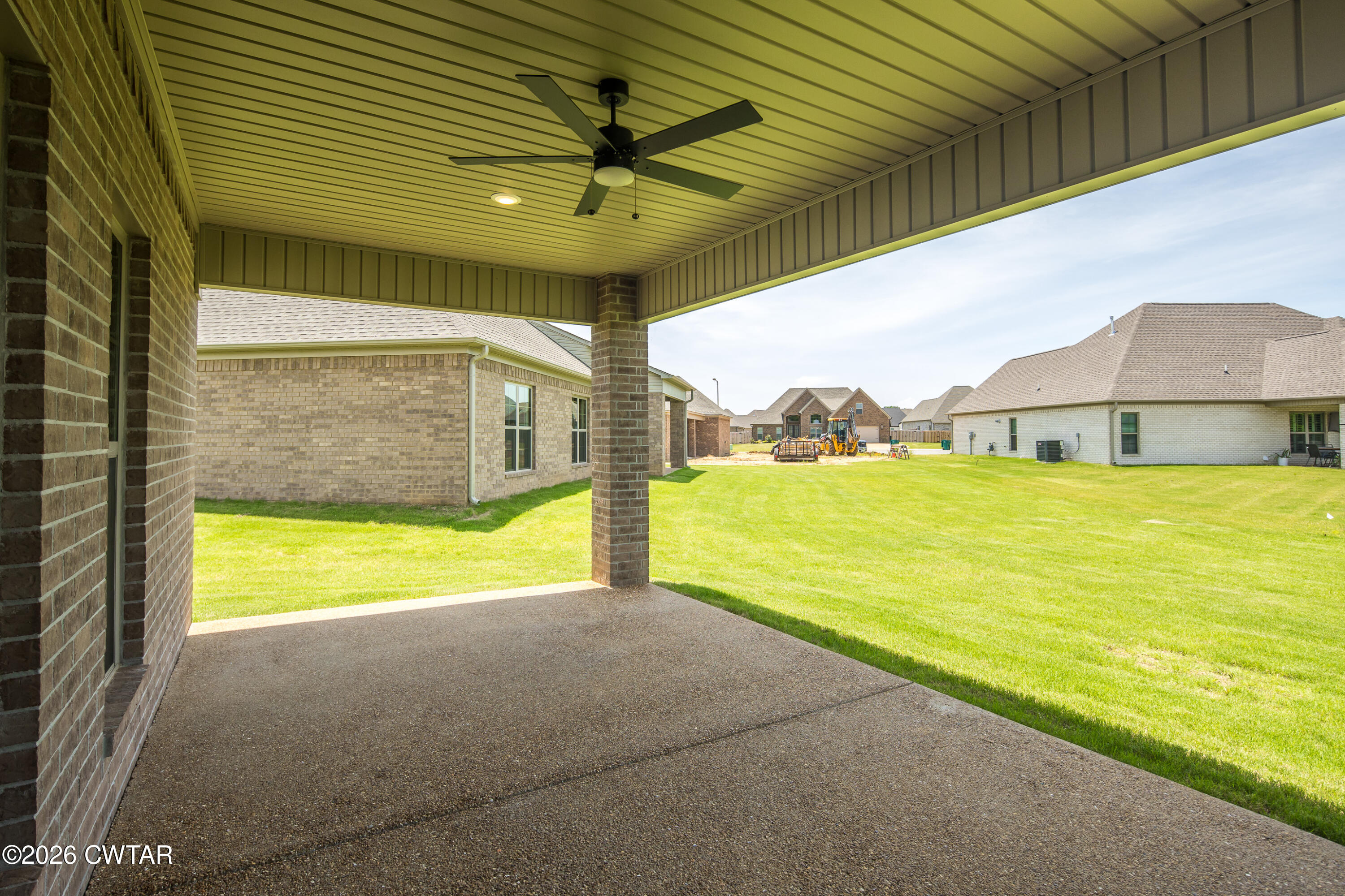 141 Roxbury Drive