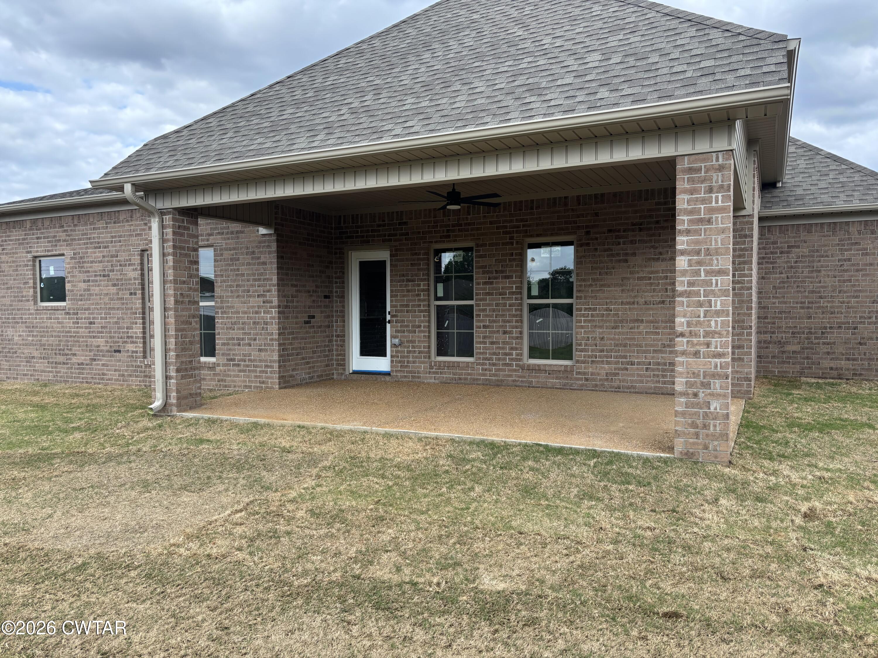 141 Roxbury Drive