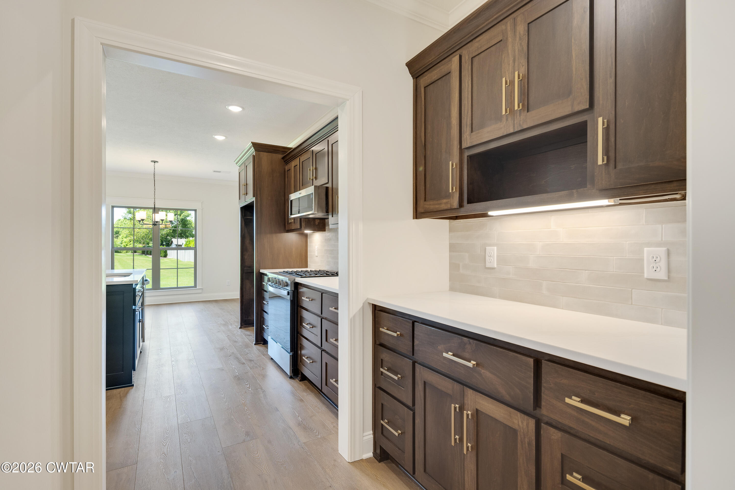 141 Roxbury Drive