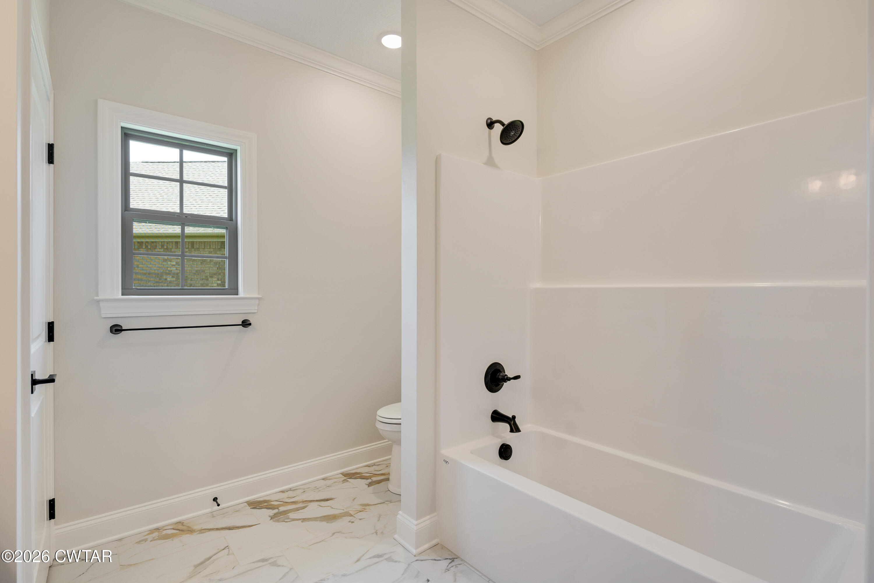 141 Roxbury Drive